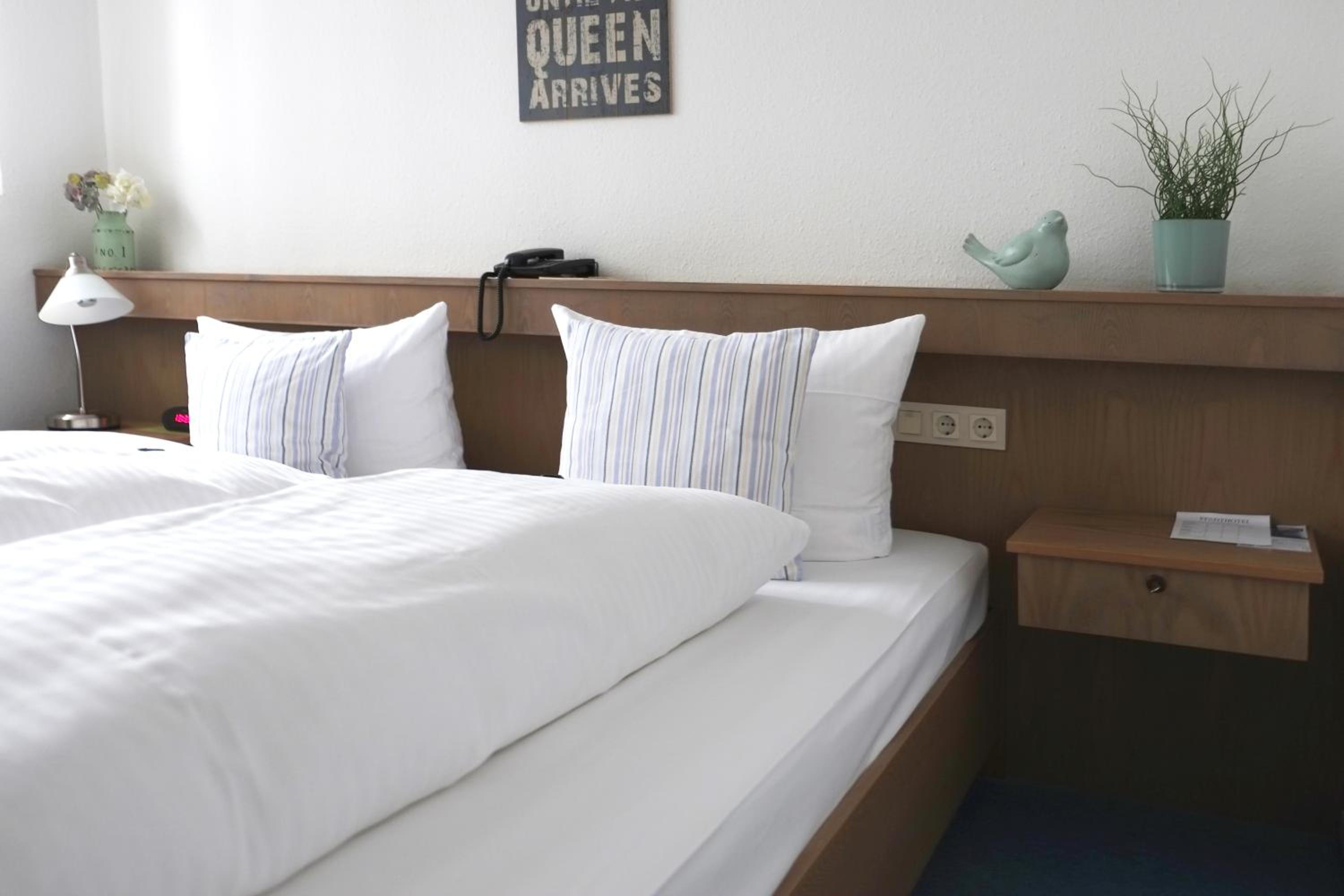 Standard Double Room - Photo 2