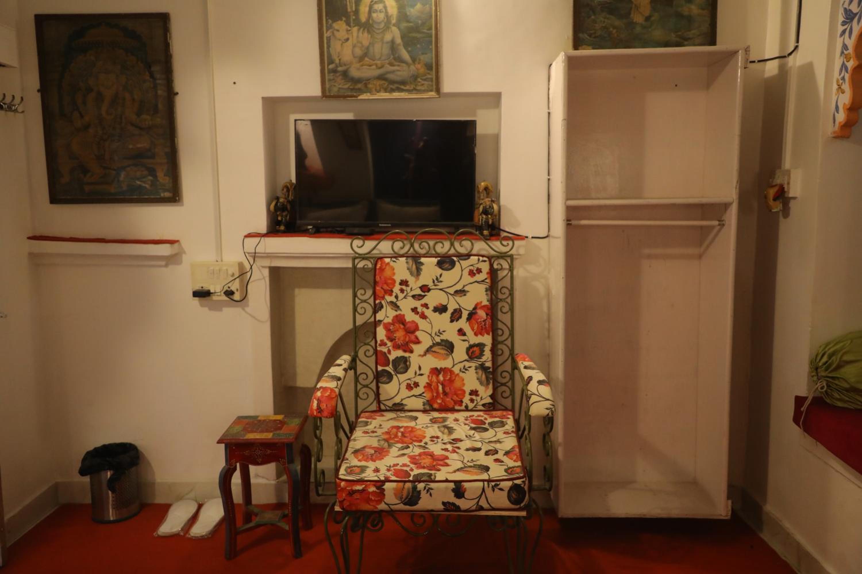 Suite - Photo 23