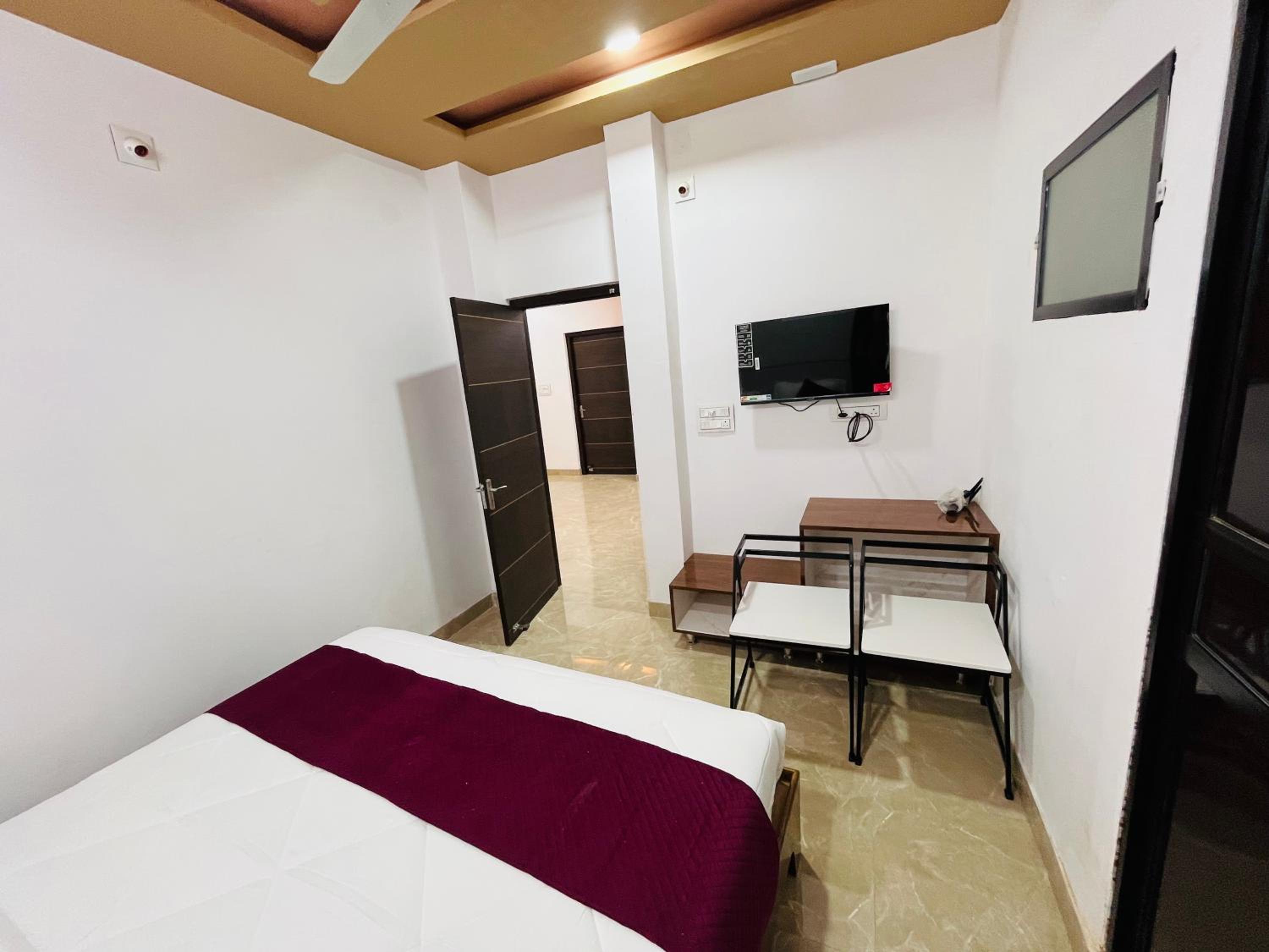 Deluxe Double Room photo 3