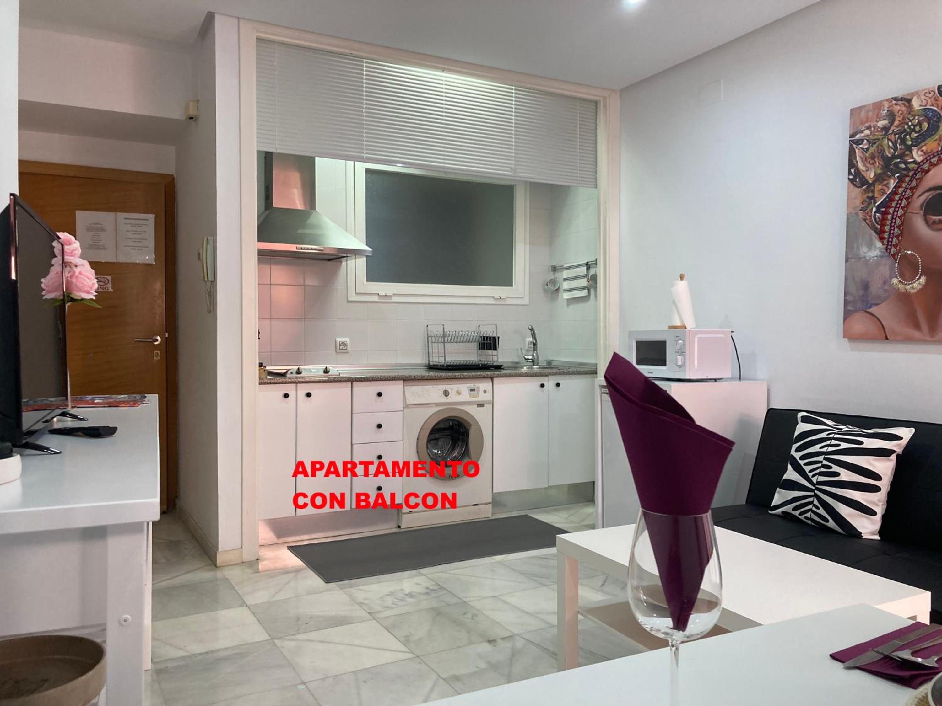 Apartment with Balcony - Photo 18