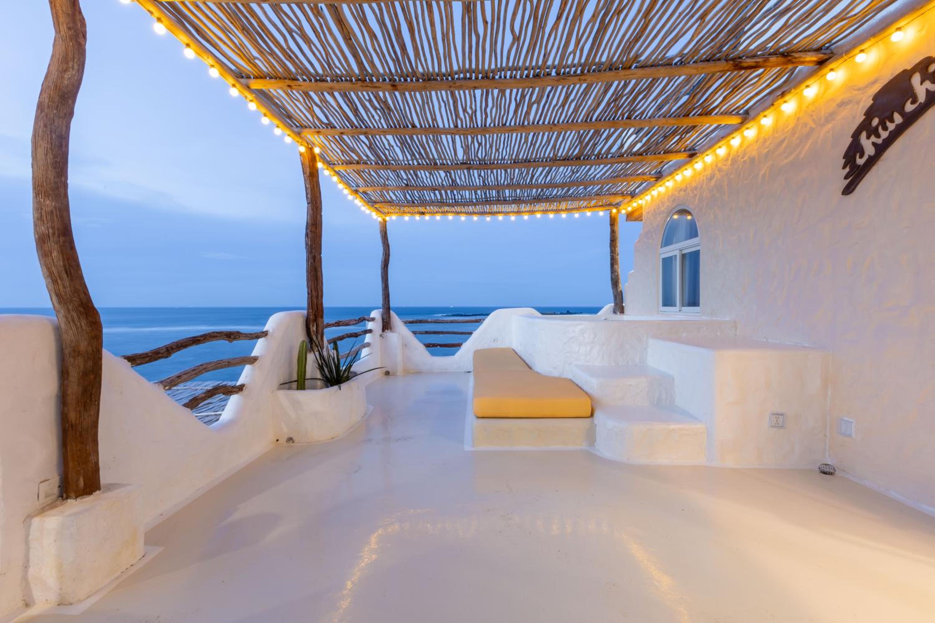 King Suite with Sea View photo 3