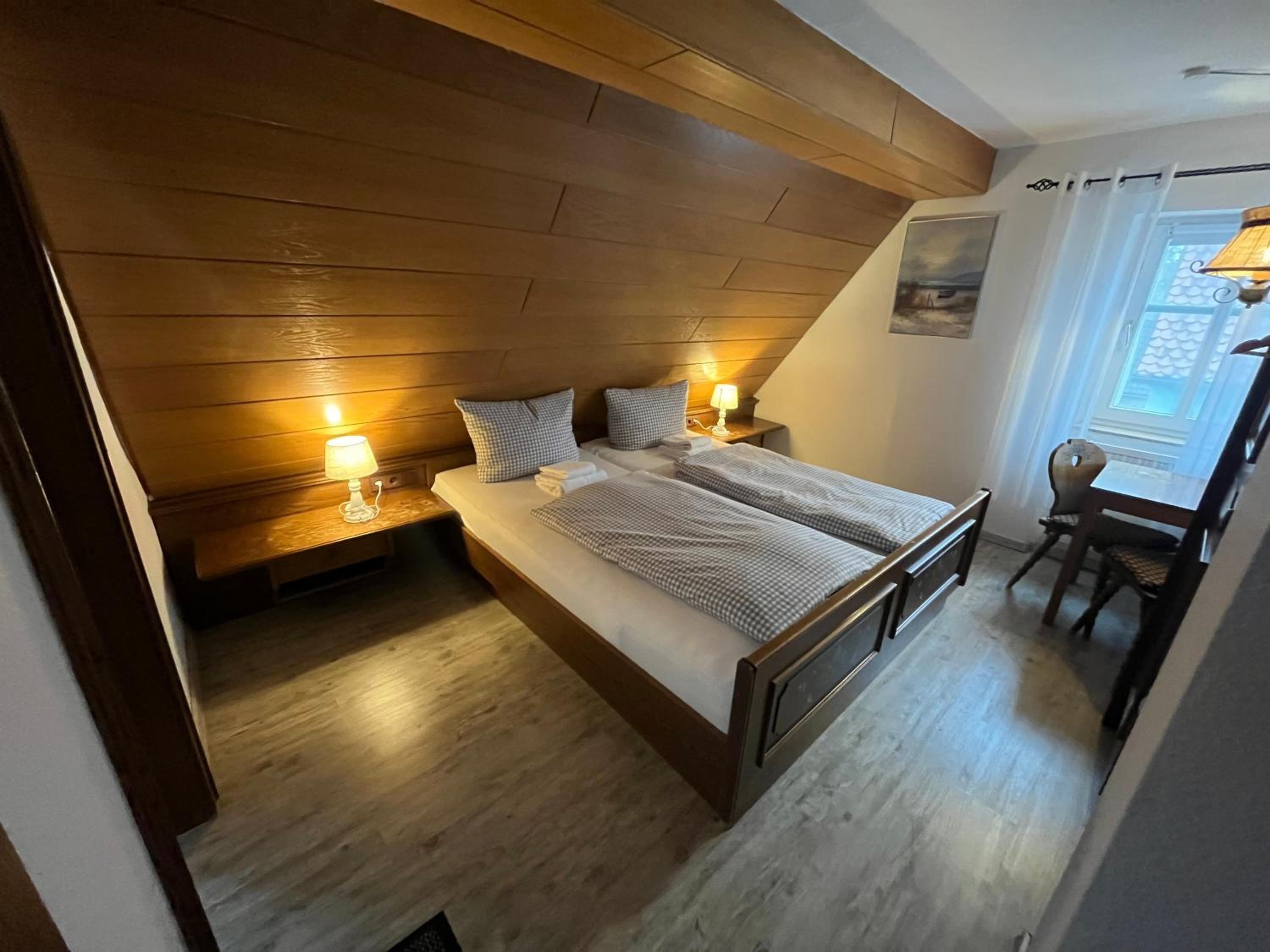 Double Room - Photo 4