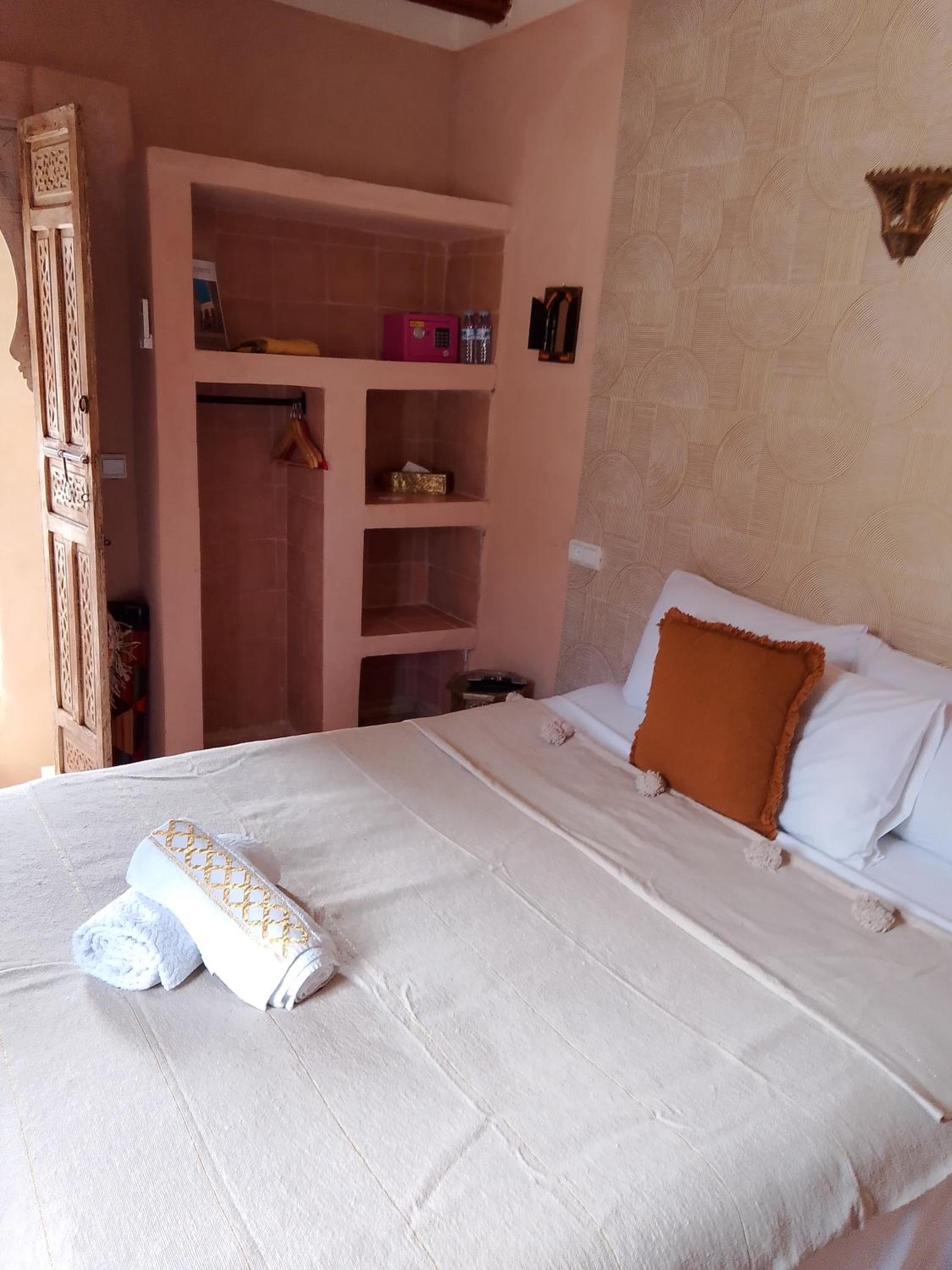 Deluxe Double Room - Photo 6