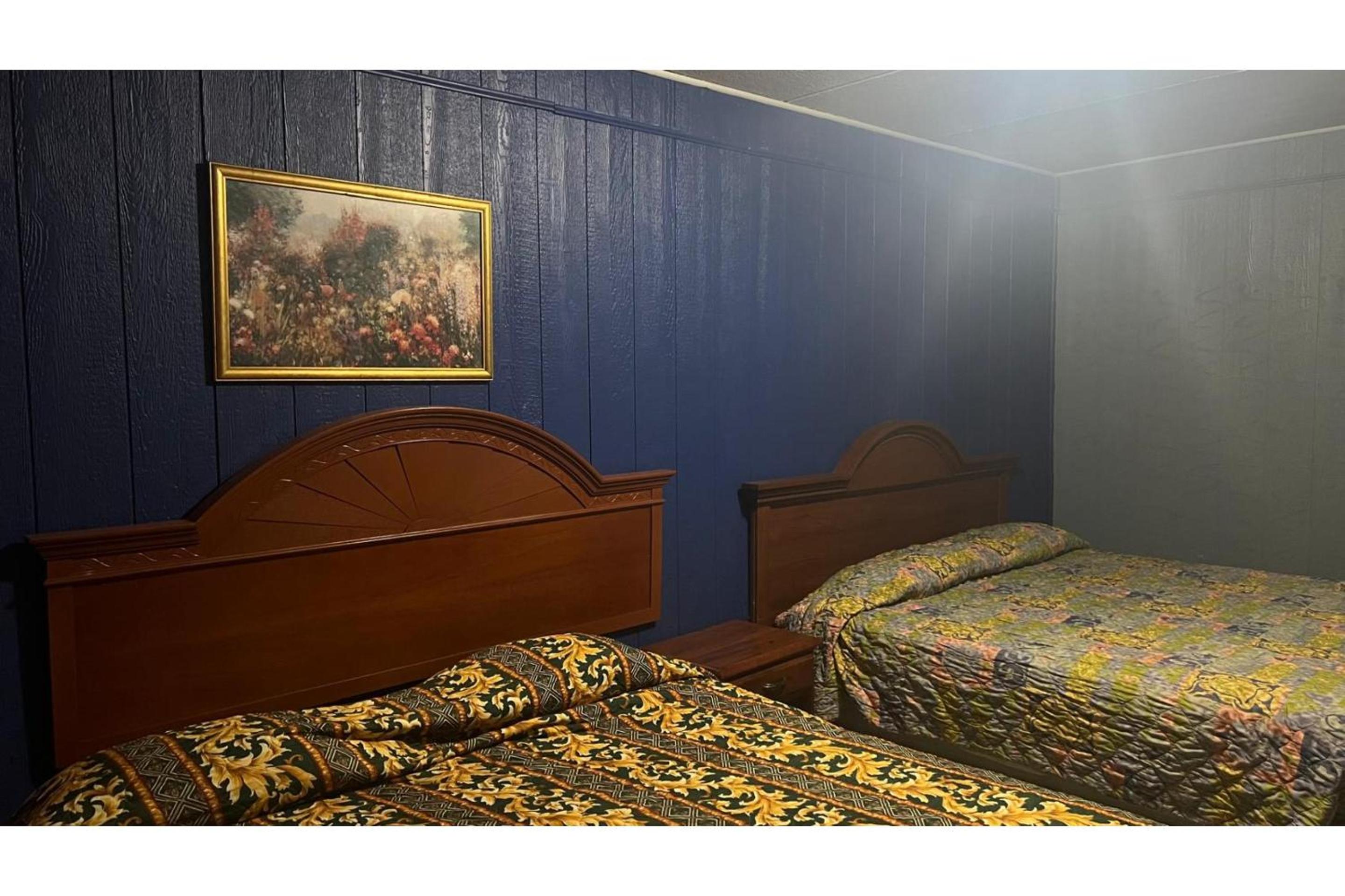 2 Full Bed Smoking - Photo 4