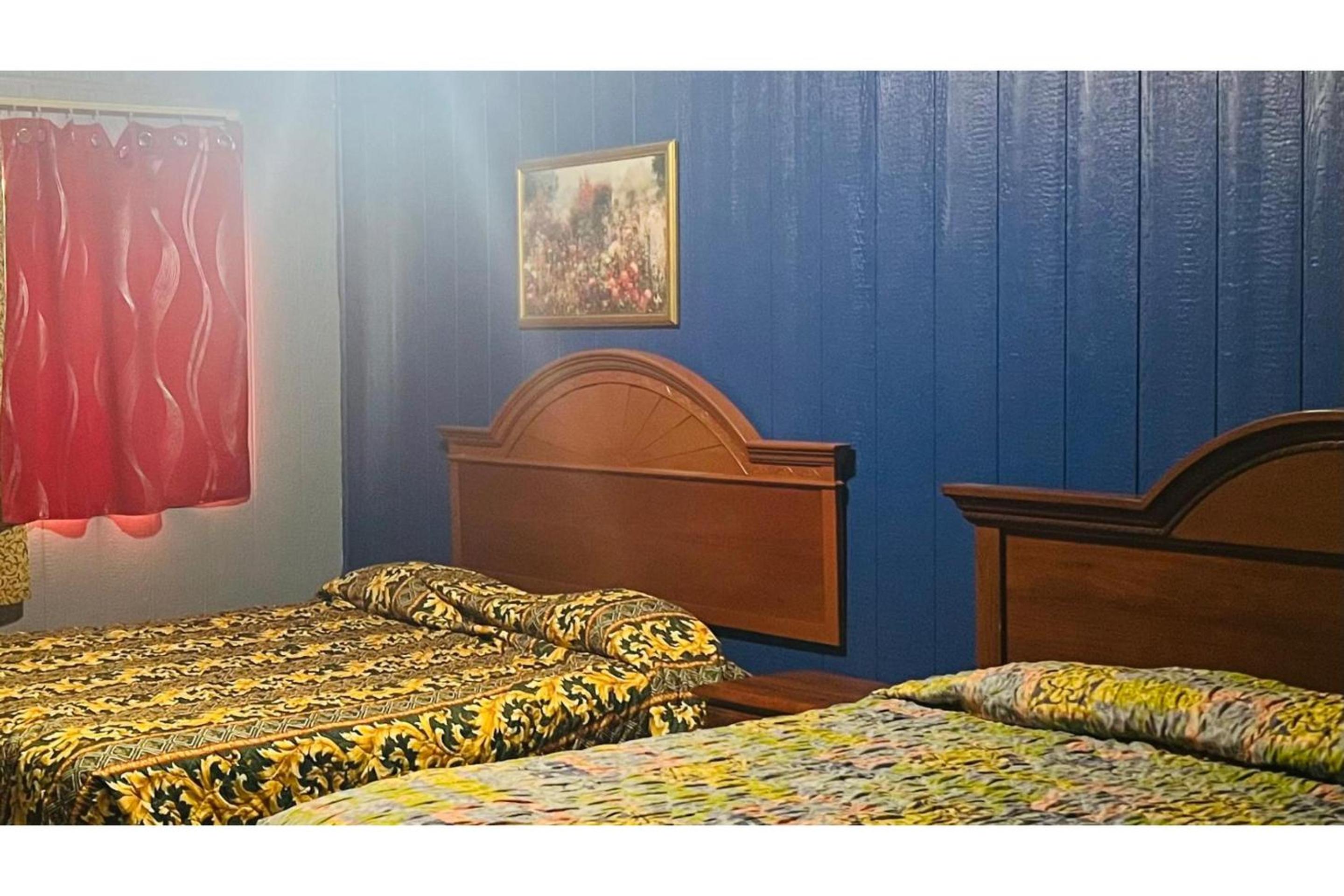 2 Full Bed Smoking - Photo 1