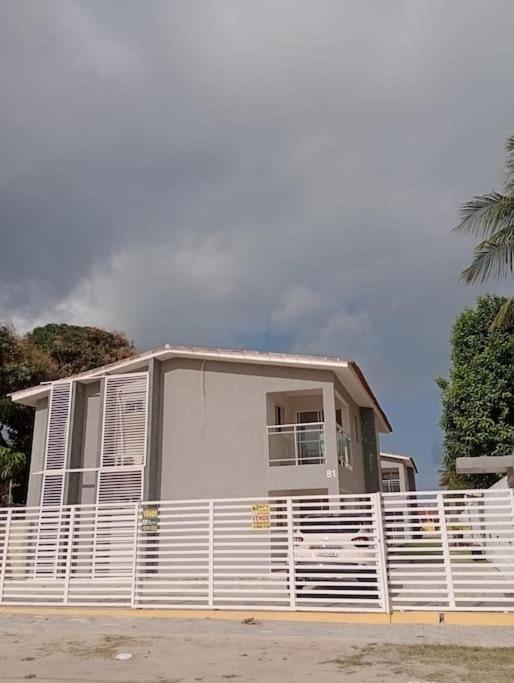 Two-Bedroom Apartment with Balcony and Sea View photo 2