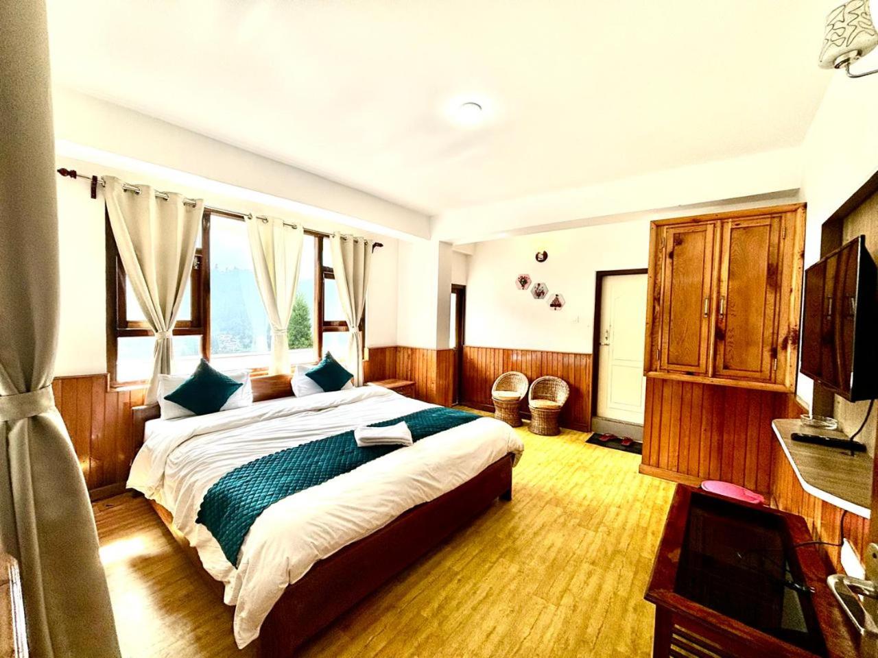 Deluxe Double Room photo 2