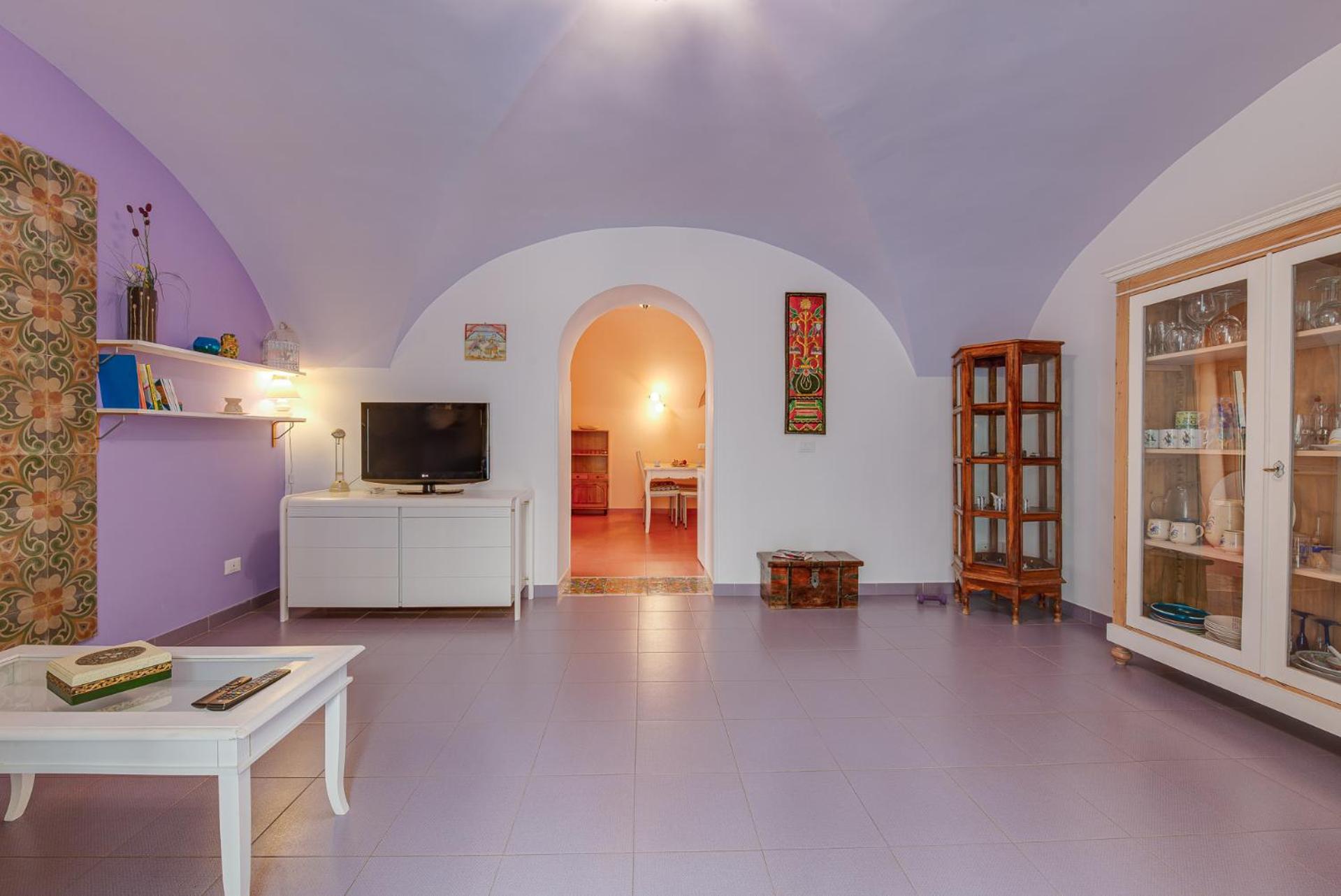 One-Bedroom Apartment with Garden photo 1