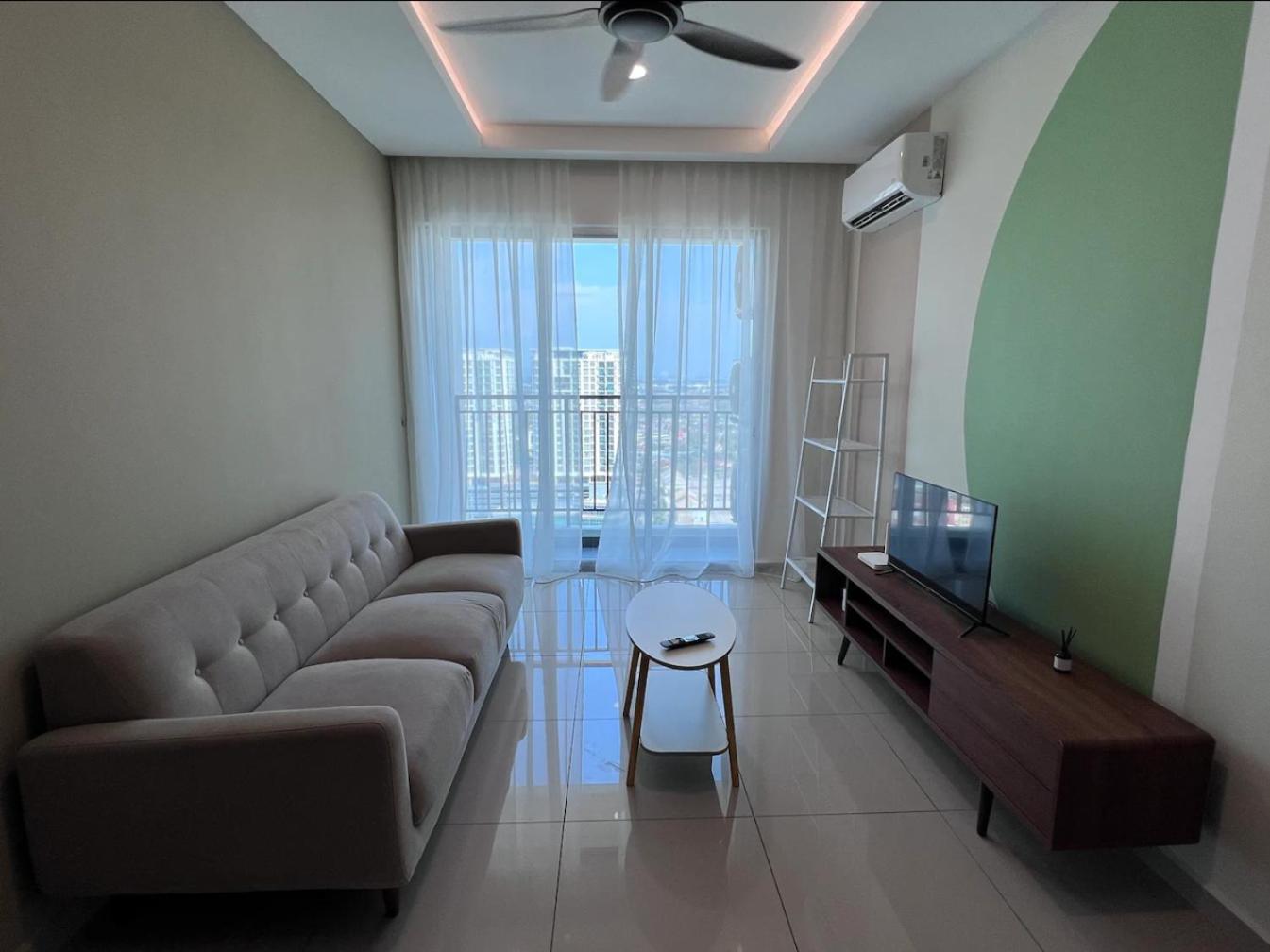 Three-Bedroom Apartment photo 1