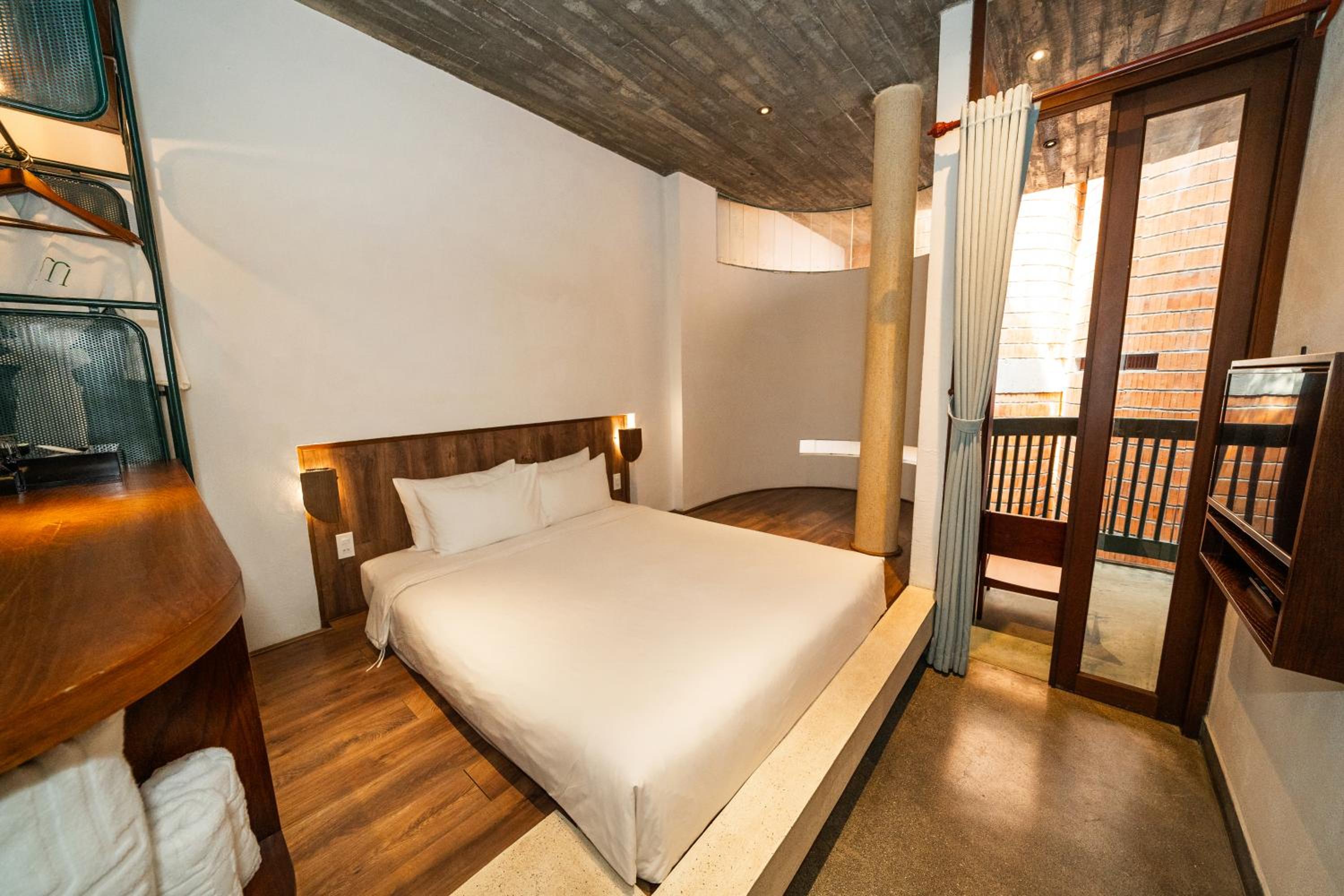 Deluxe Double Room with Balcony