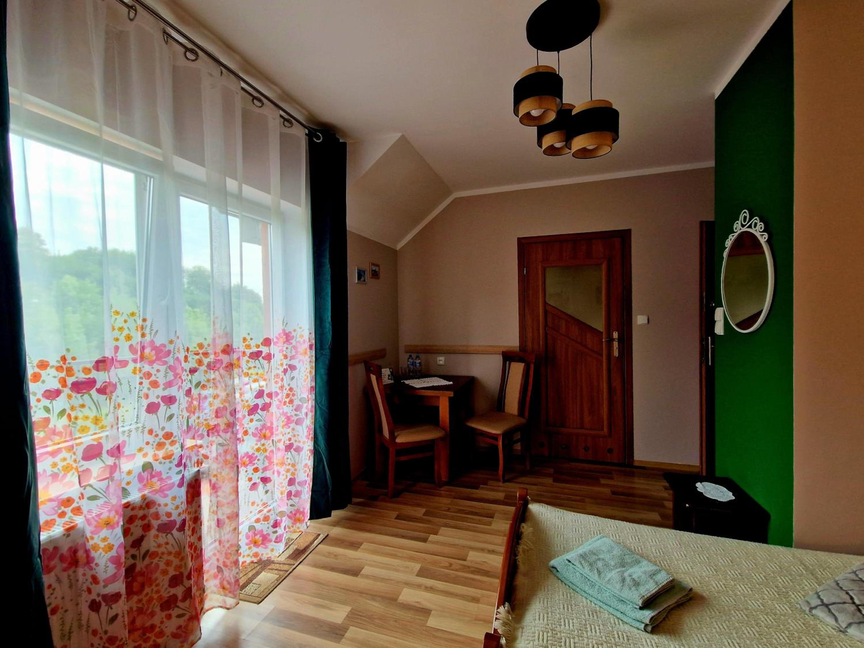 Double or Twin Room - Photo 11