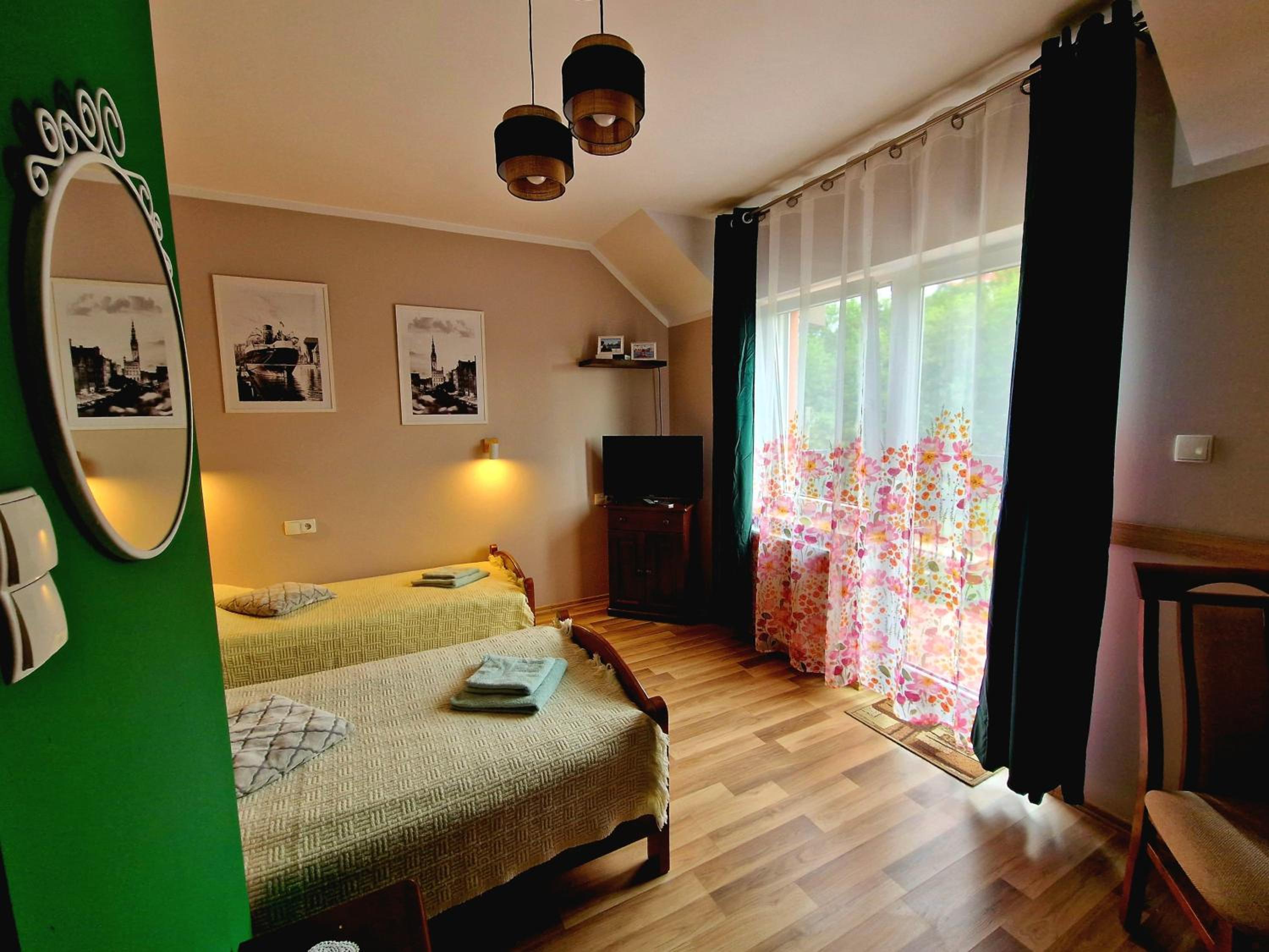 Double or Twin Room - Photo 20