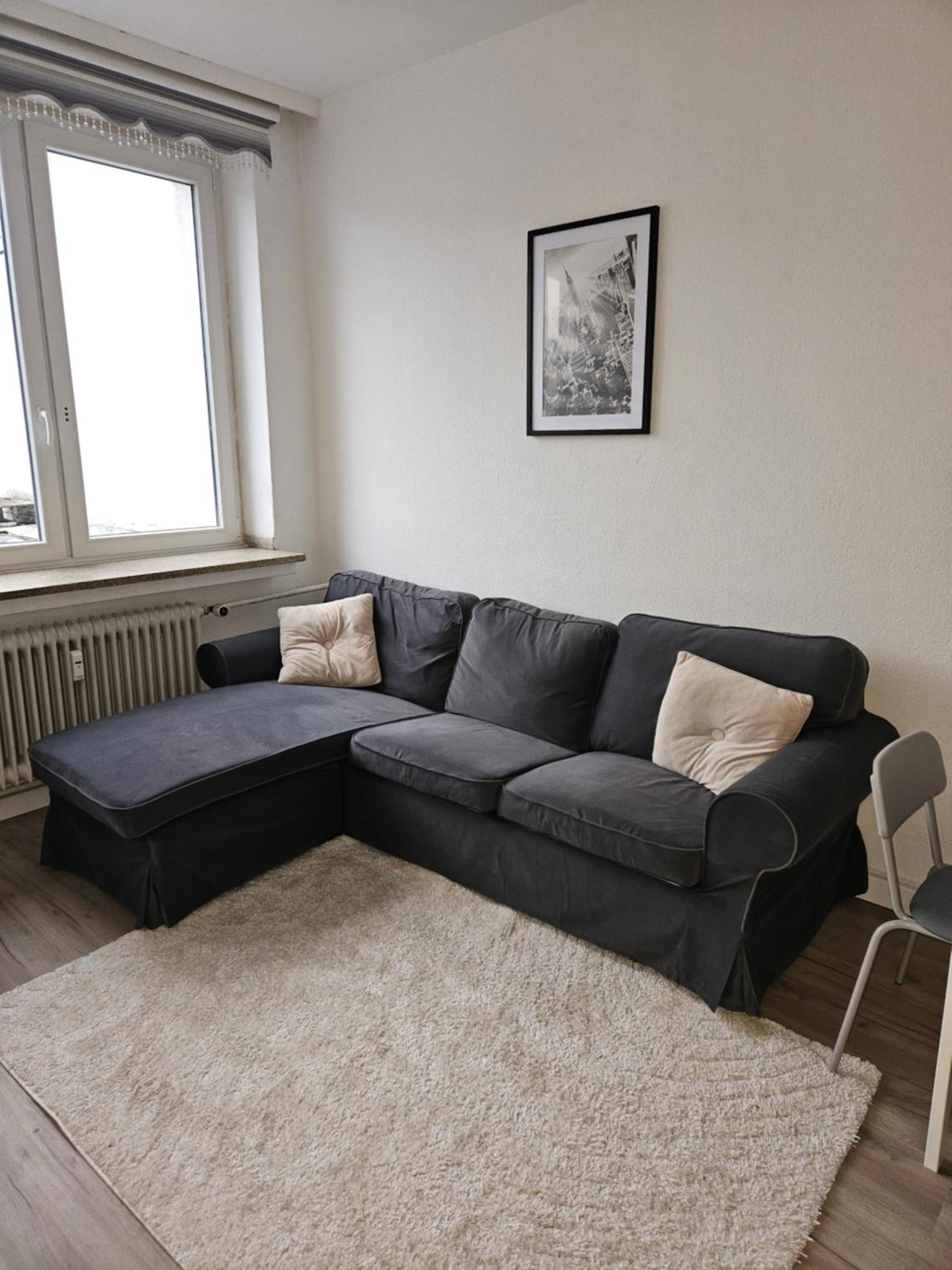 One-Bedroom Apartment photo 1