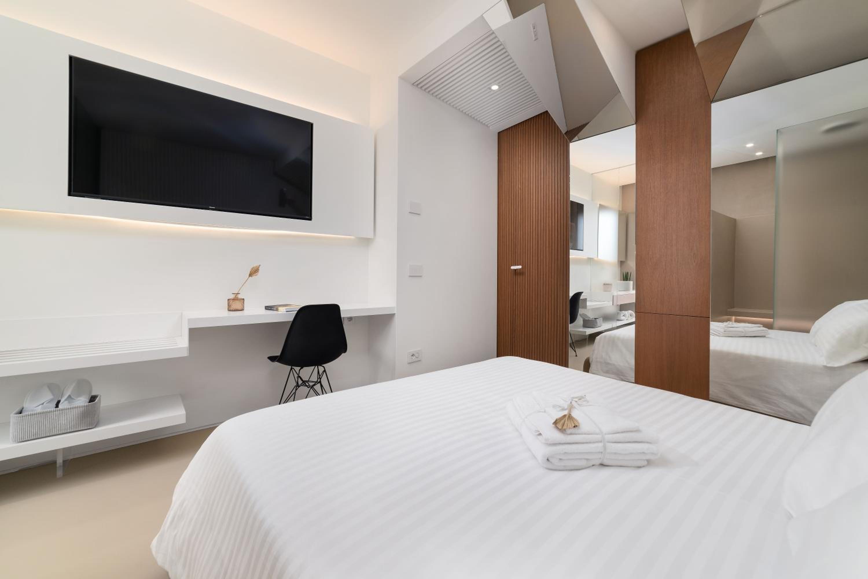 Double Room with Balcony photo 3