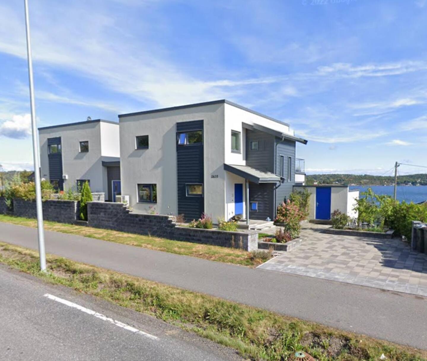 Four-Bedroom House photo 1