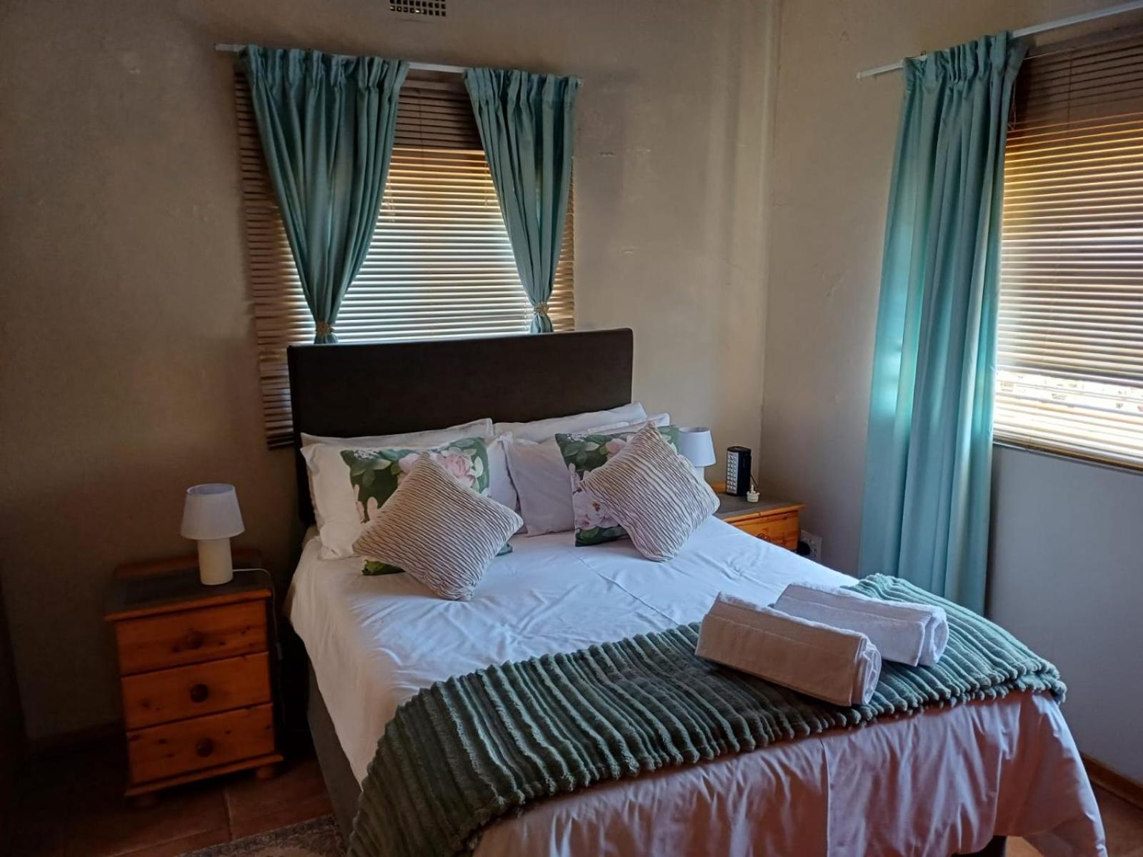 Two-Bedroom Apartment - Photo 2