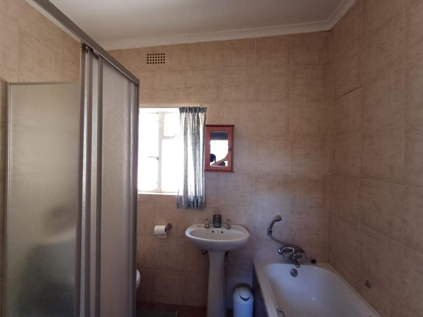 Two-Bedroom Apartment - Photo 4