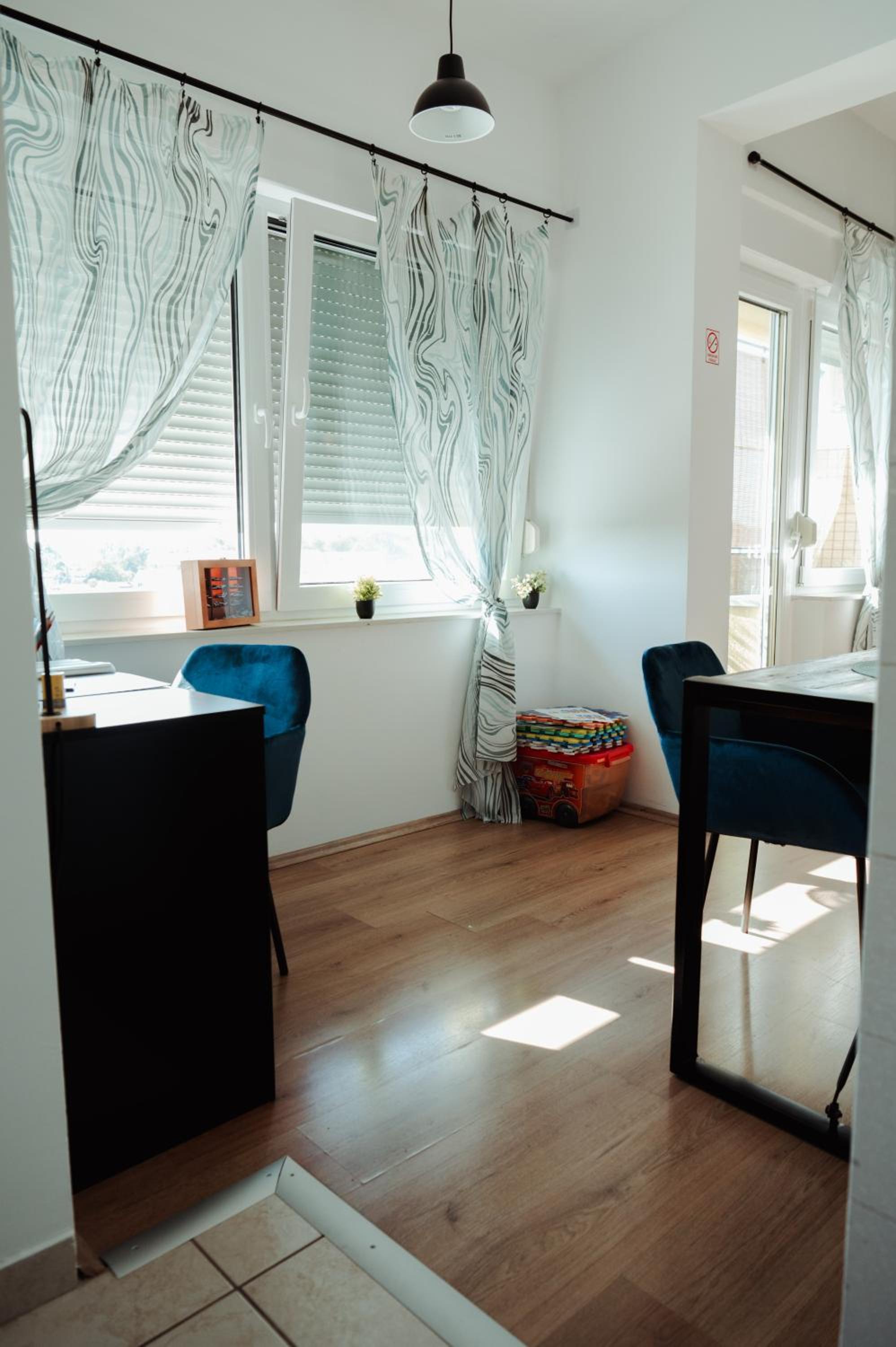 One-Bedroom Apartment photo 3
