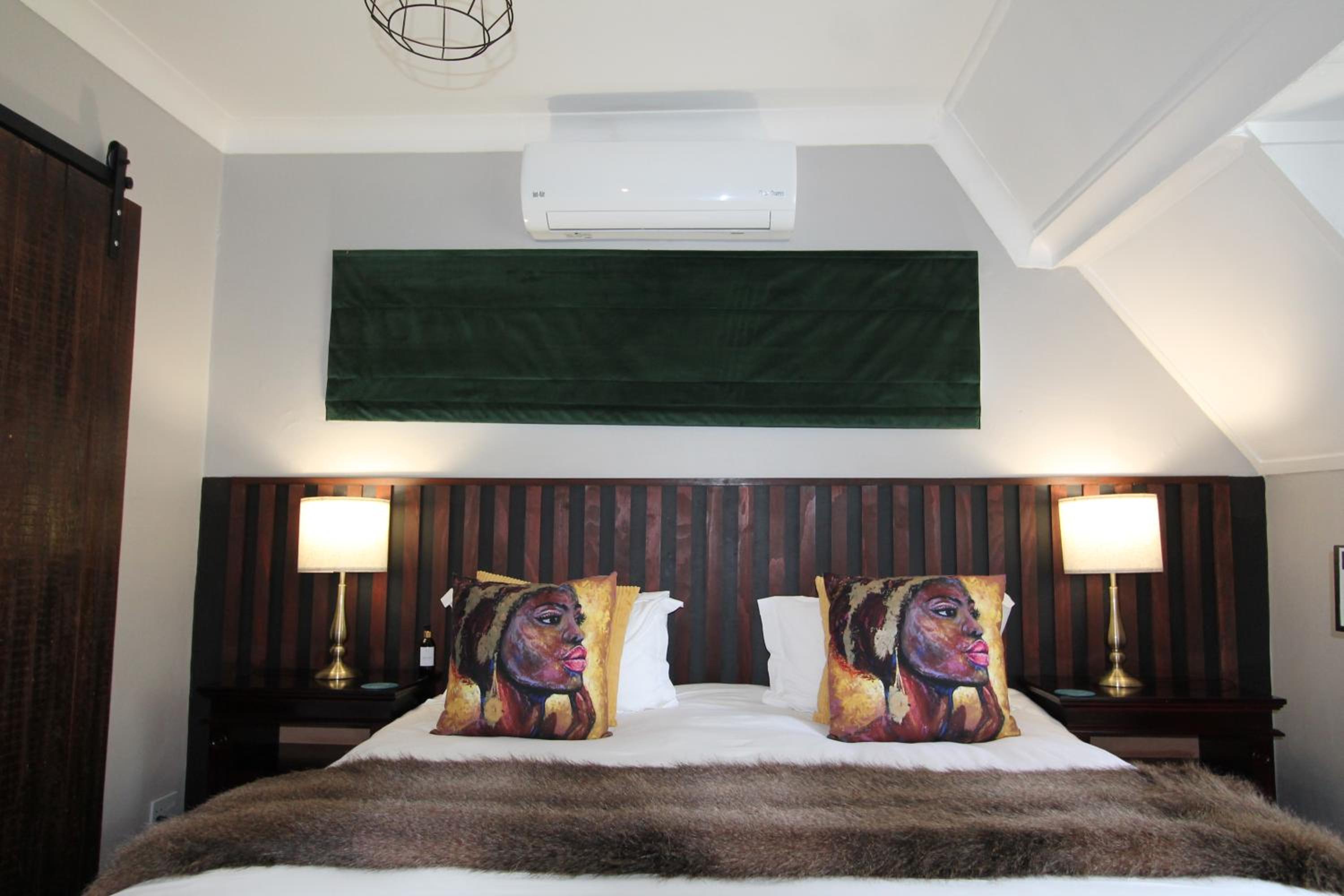 Classic King Room photo 1