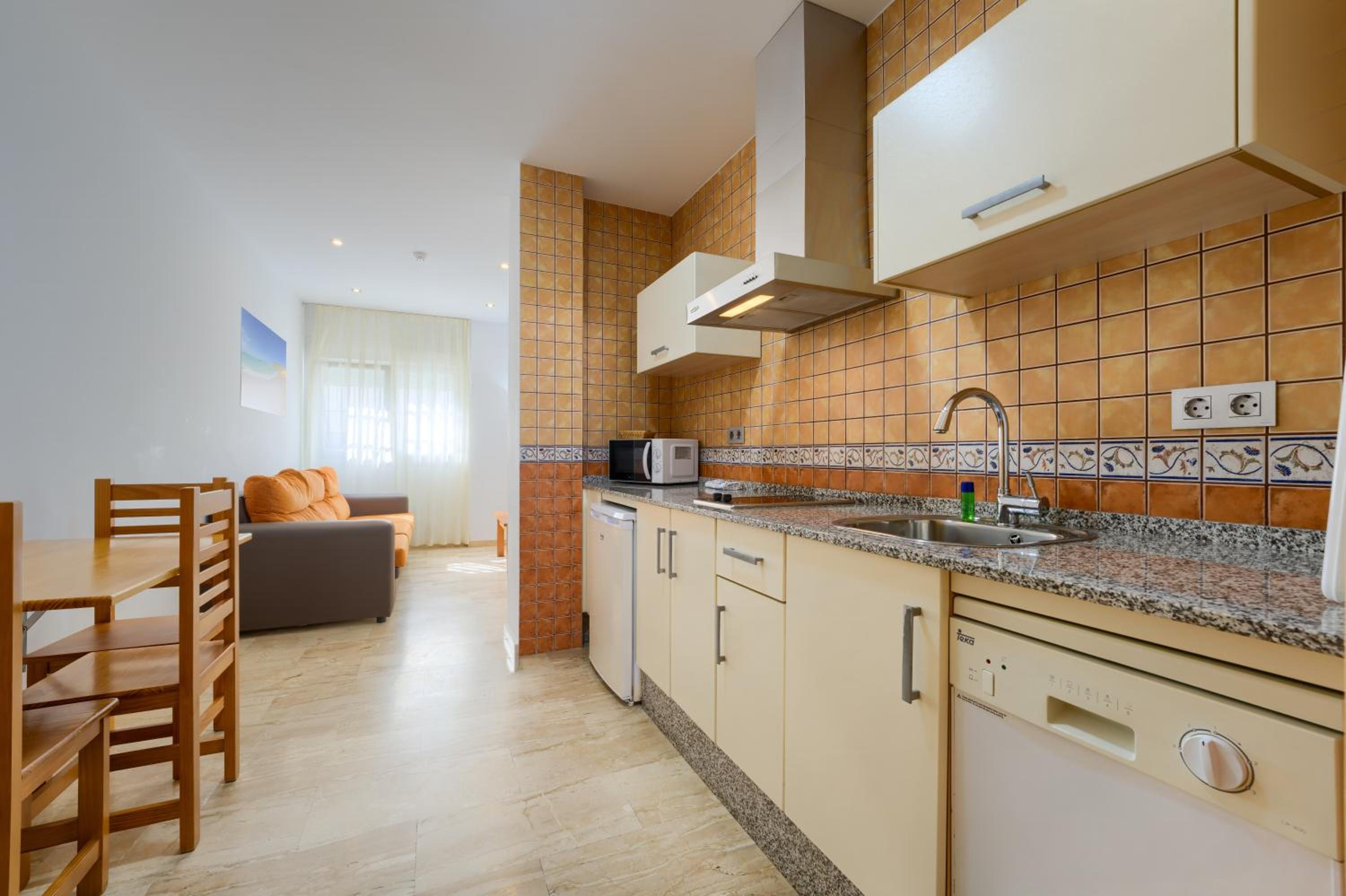 One-Bedroom Apartment (2 Adults) photo 2