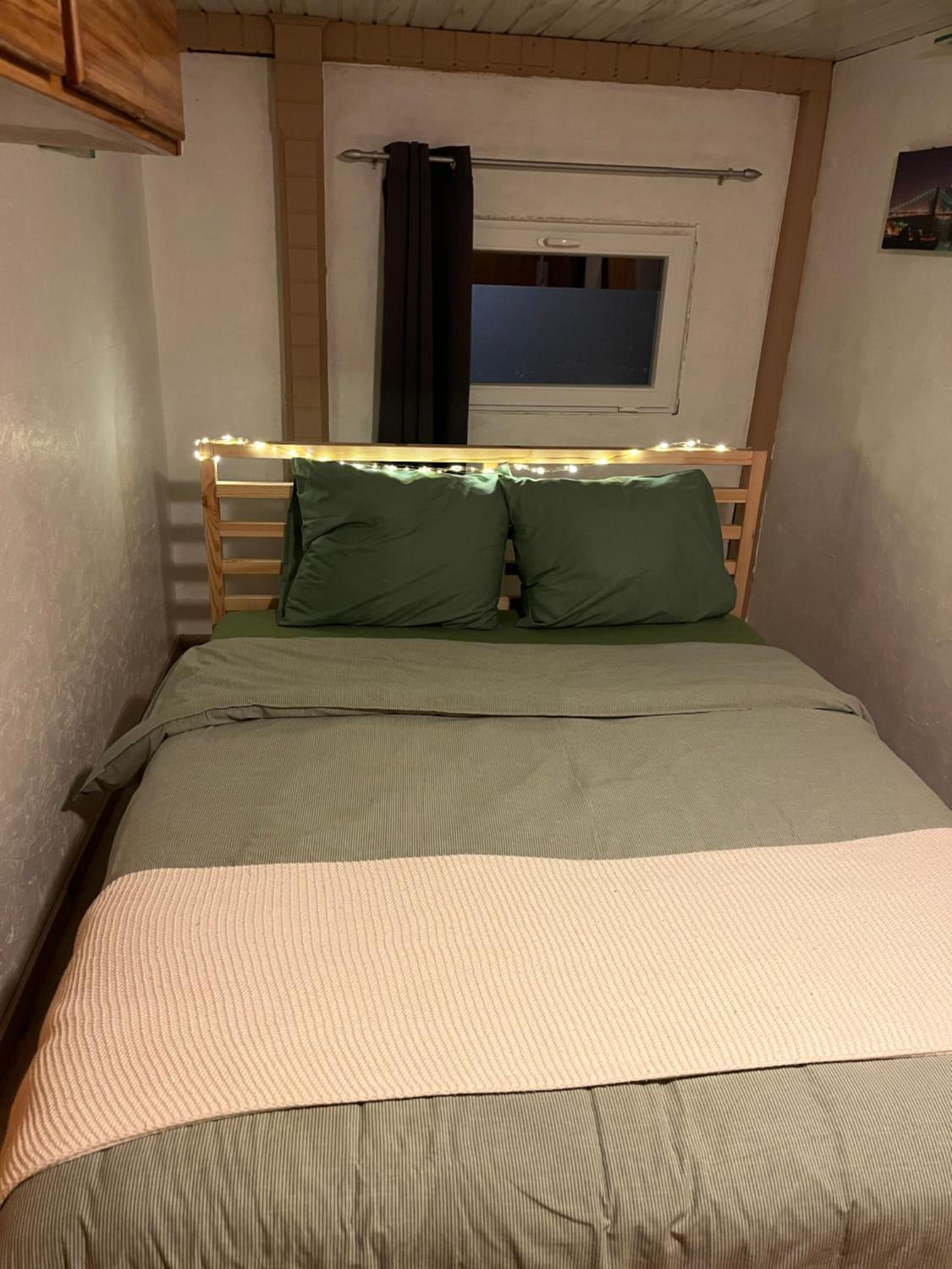 One-Bedroom House photo 1