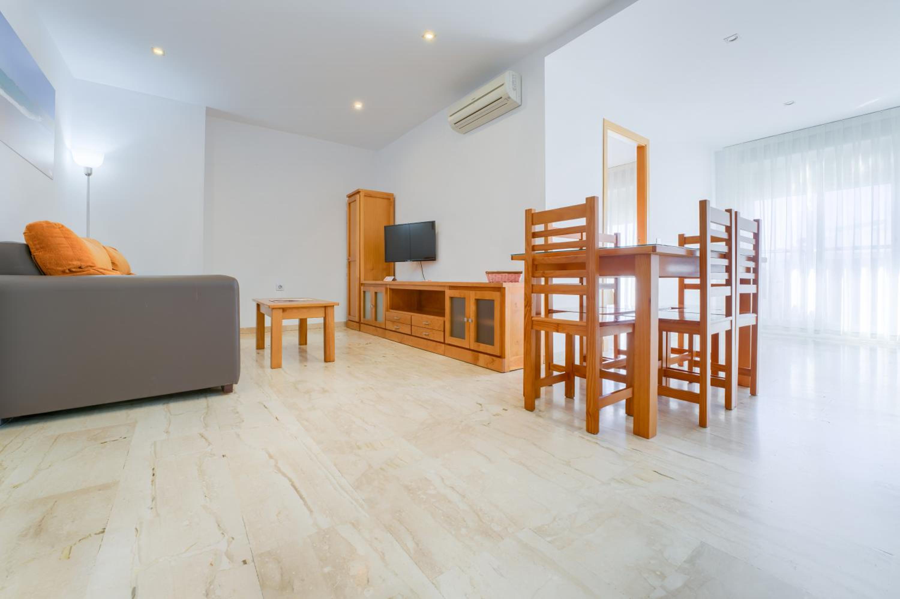 Apartment with Terrace photo 3