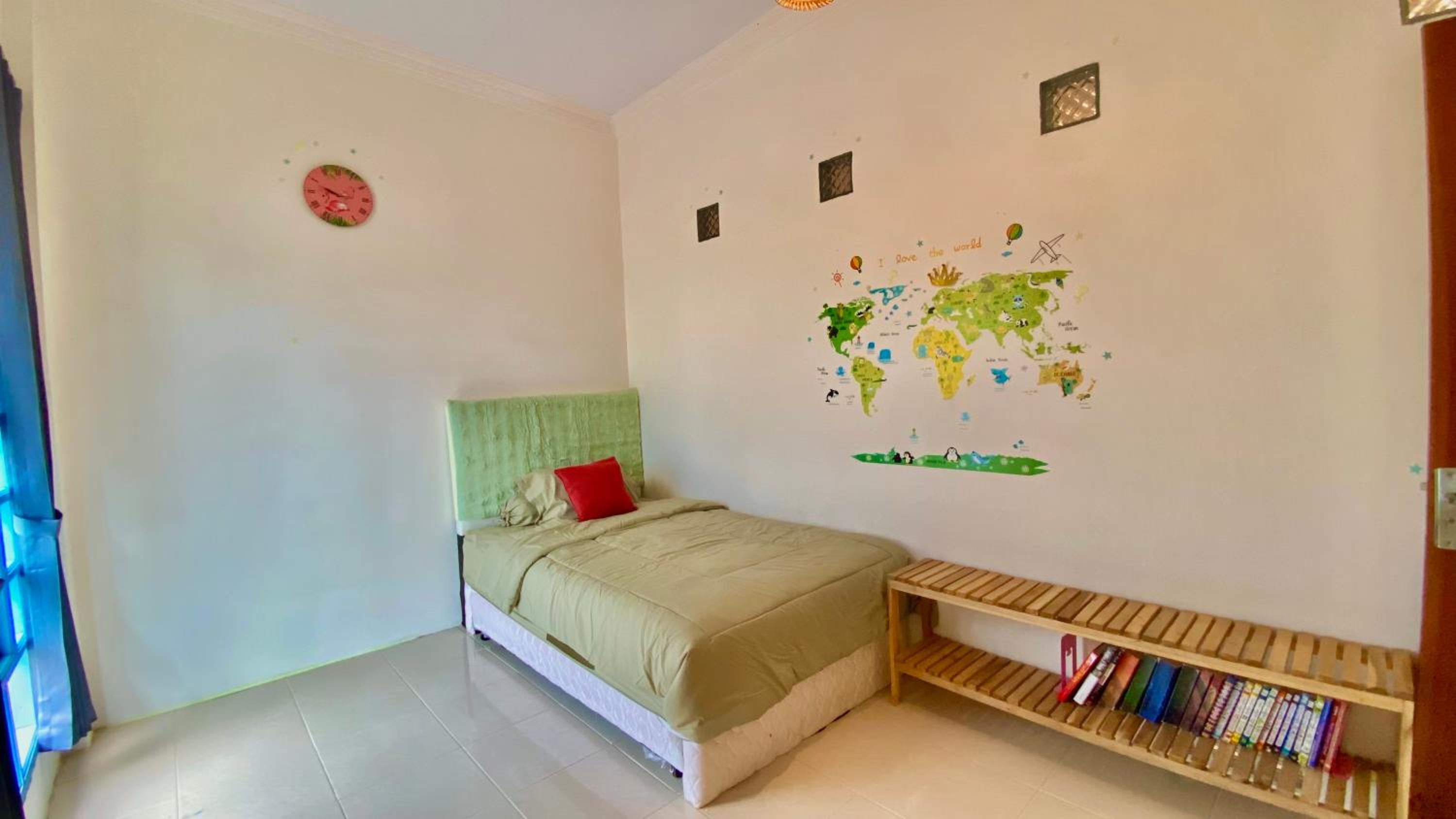 Two-Bedroom Apartment with Balcony photo 3