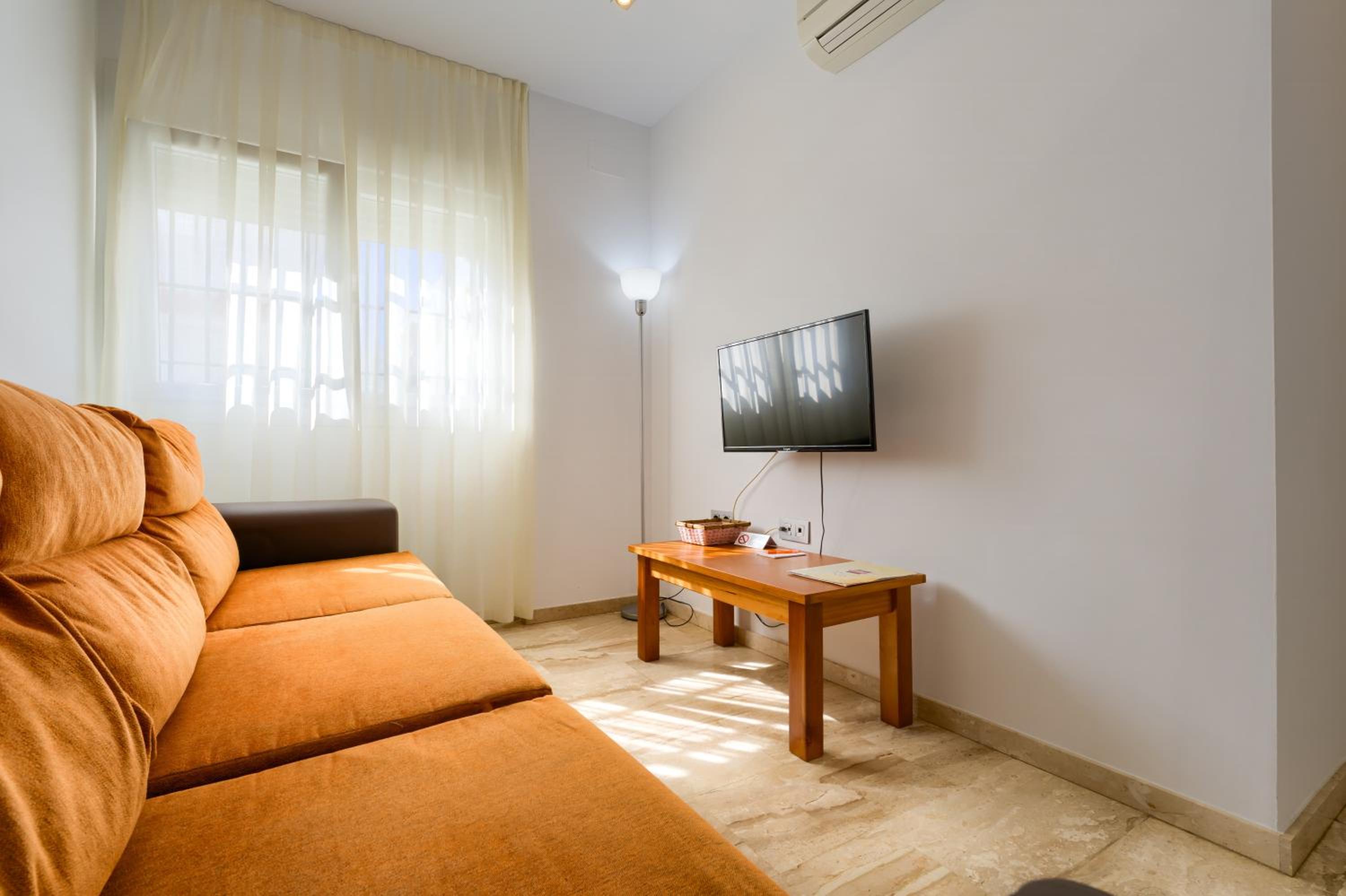 One-Bedroom Apartment without Terrace photo 2
