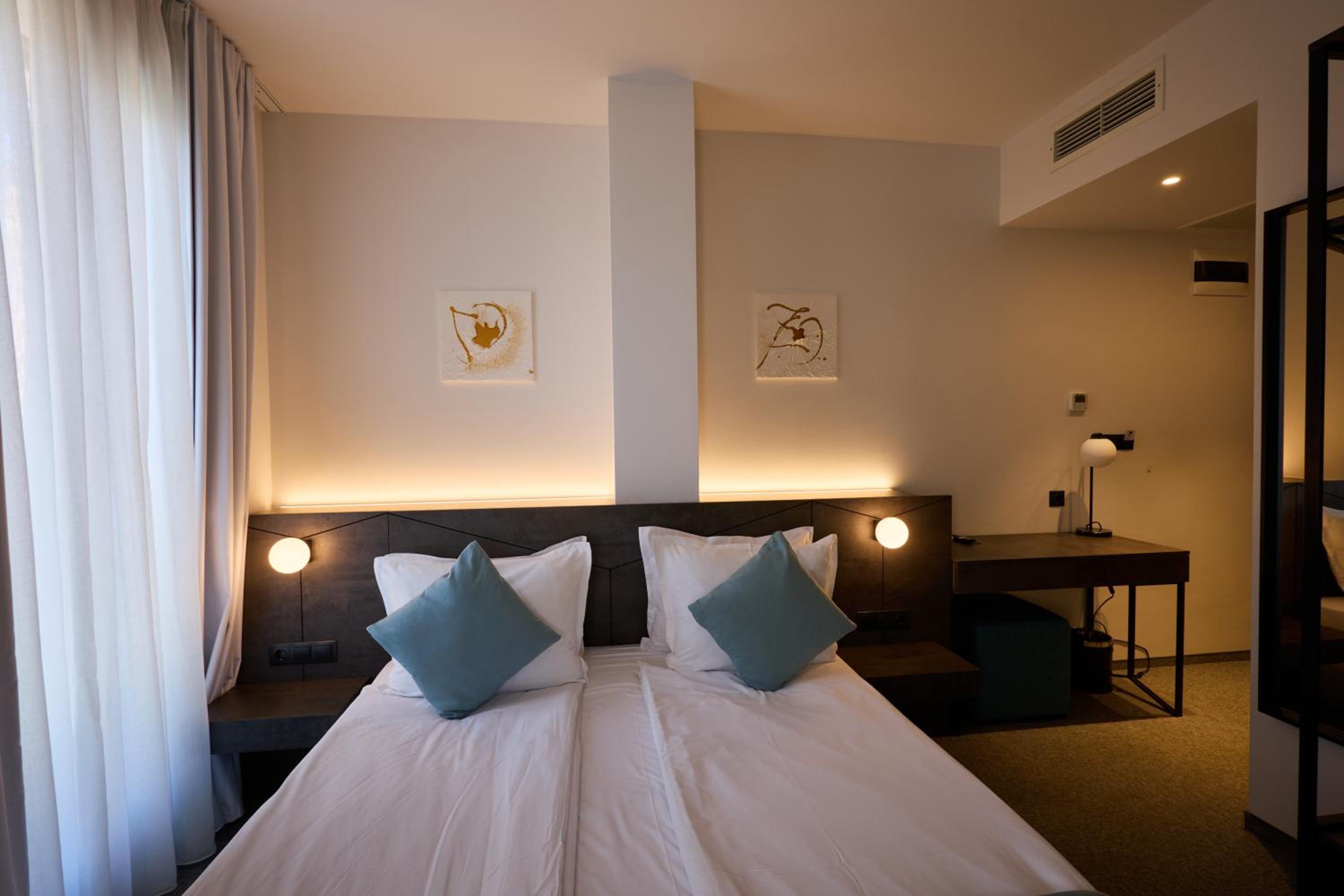 Economy Double Room photo 3