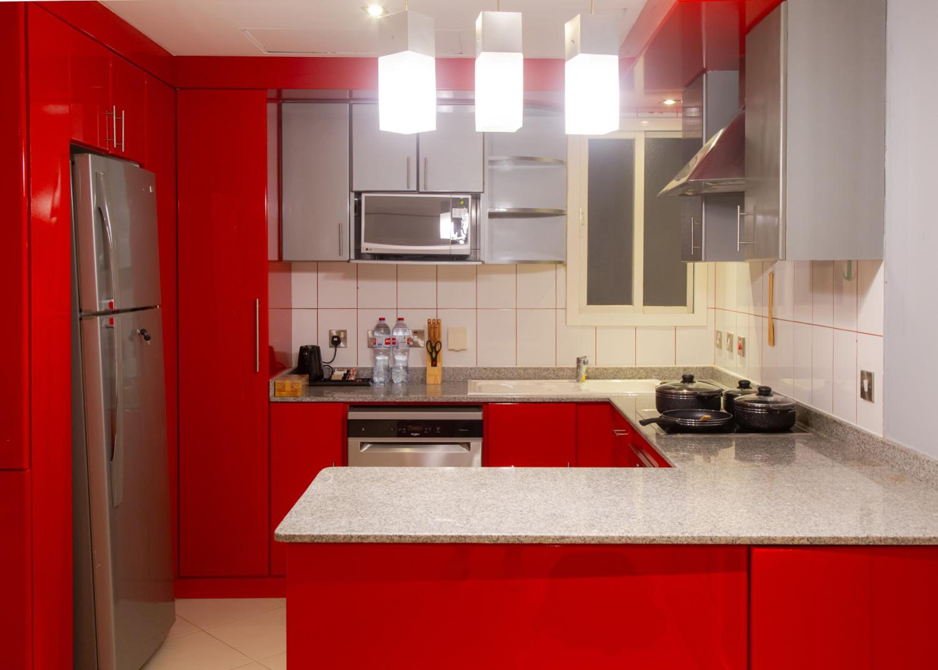 Three-Bedroom Standard Apartment - Photo 2