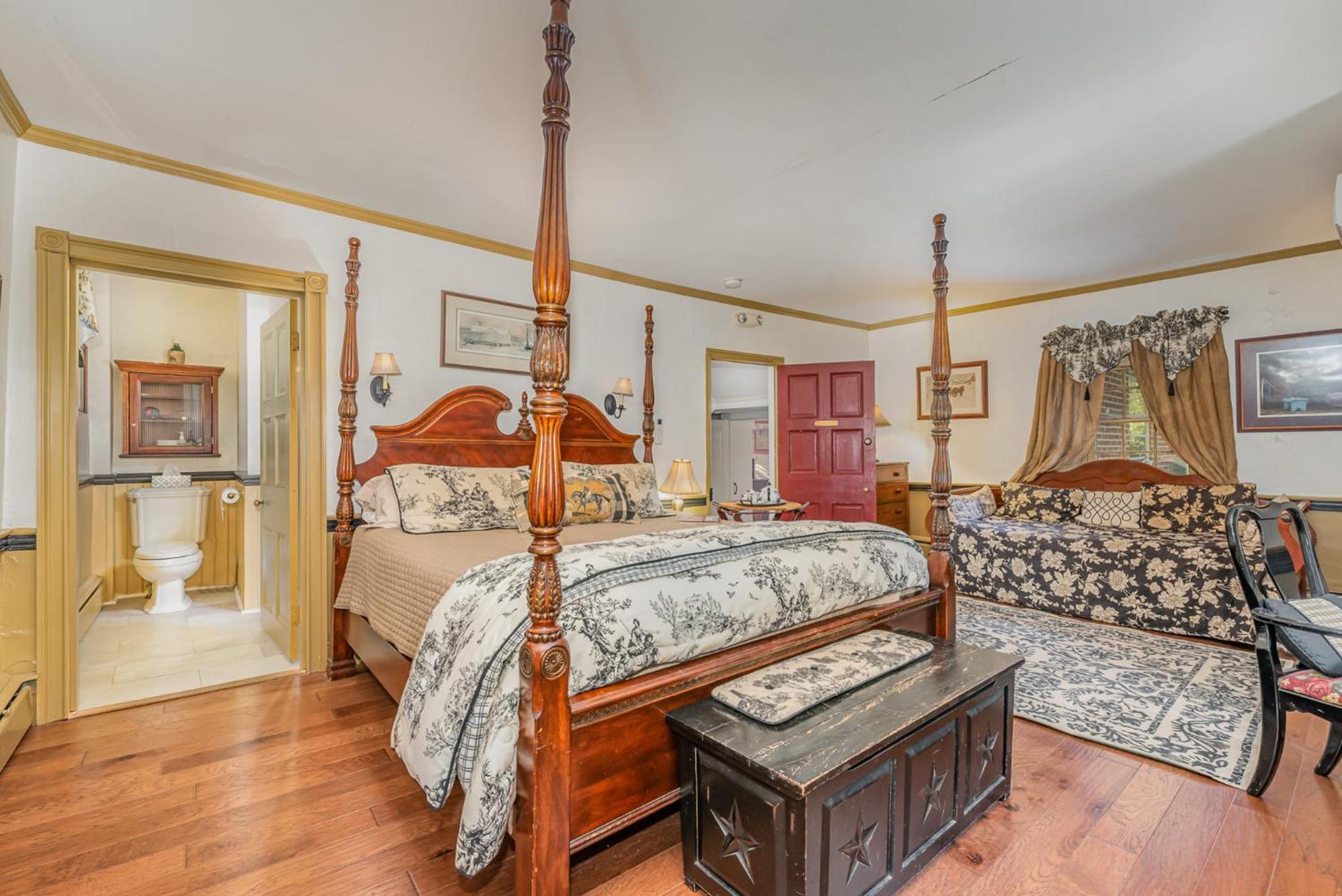 Deluxe Double or Twin Room with Balcony