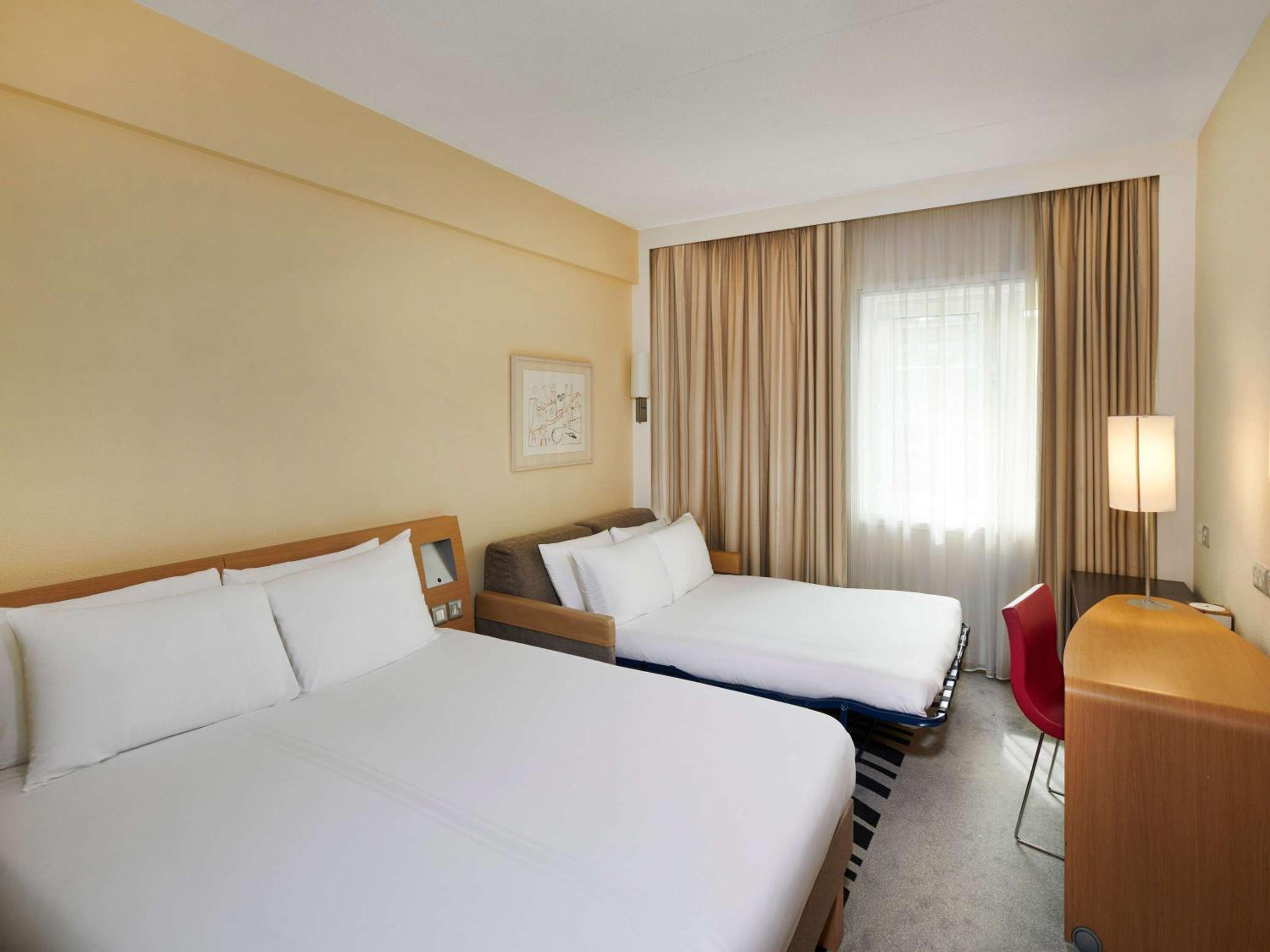 Superior Queen Room with Sofa