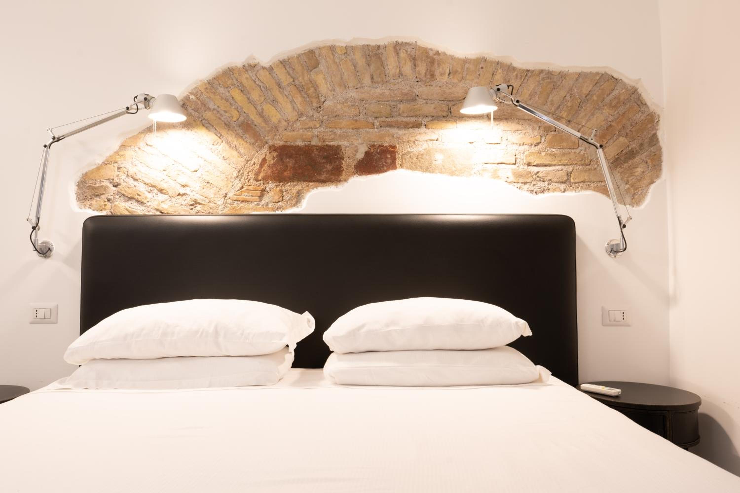 Deluxe Triple Room photo 3