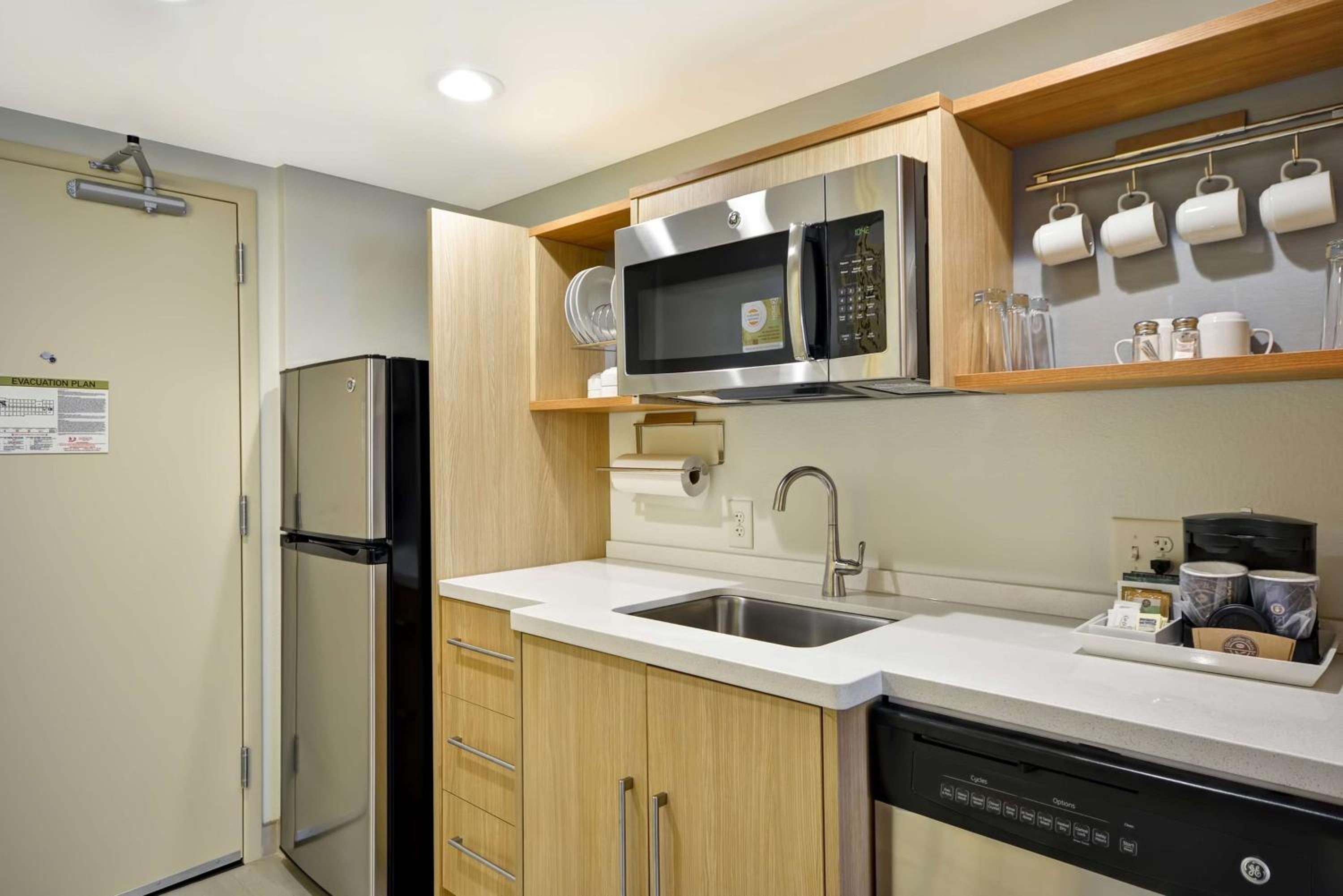 King Studio Suite - Hearing Access/Non-Smoking