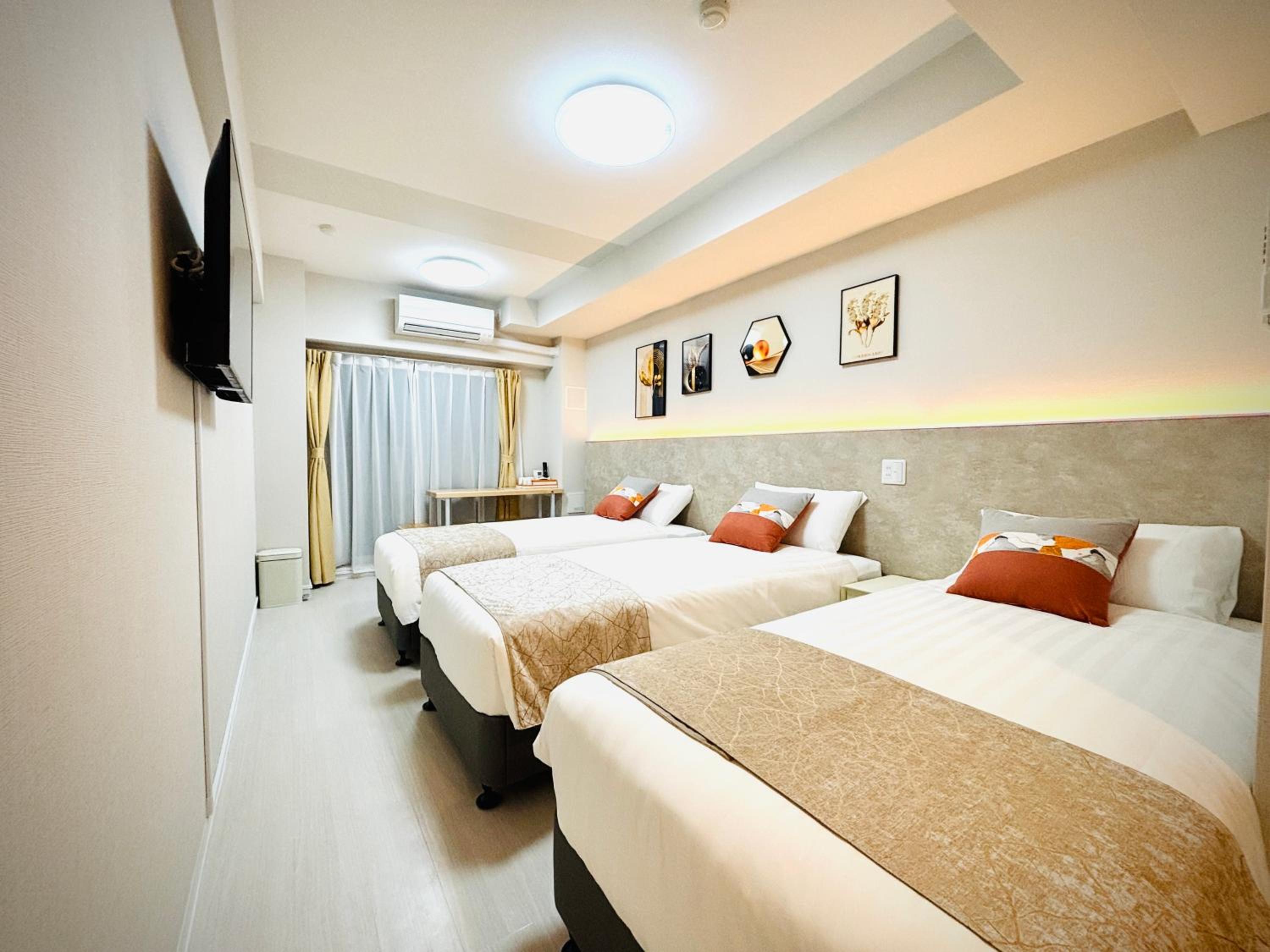 Triple Room