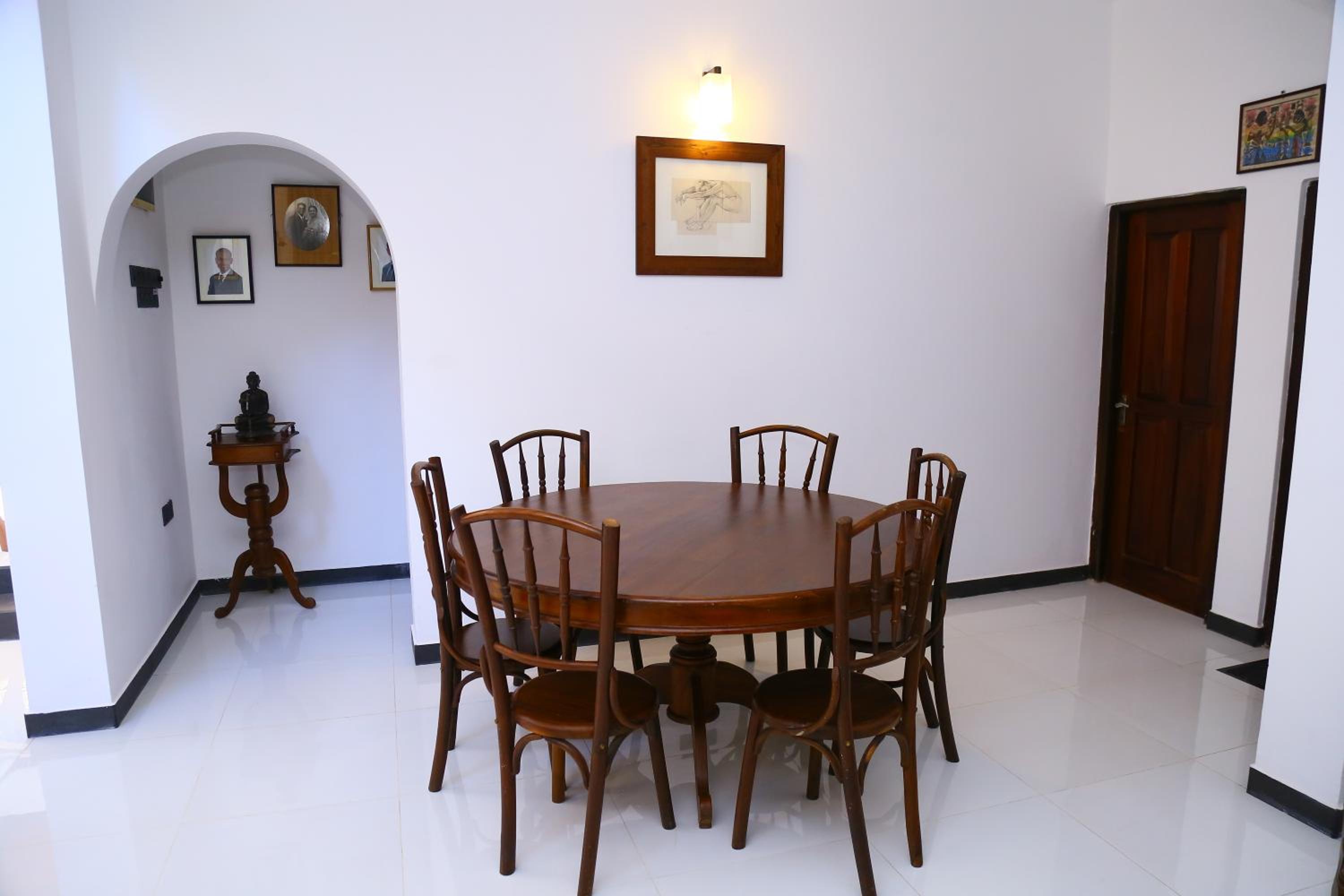 Four-Bedroom House photo 3