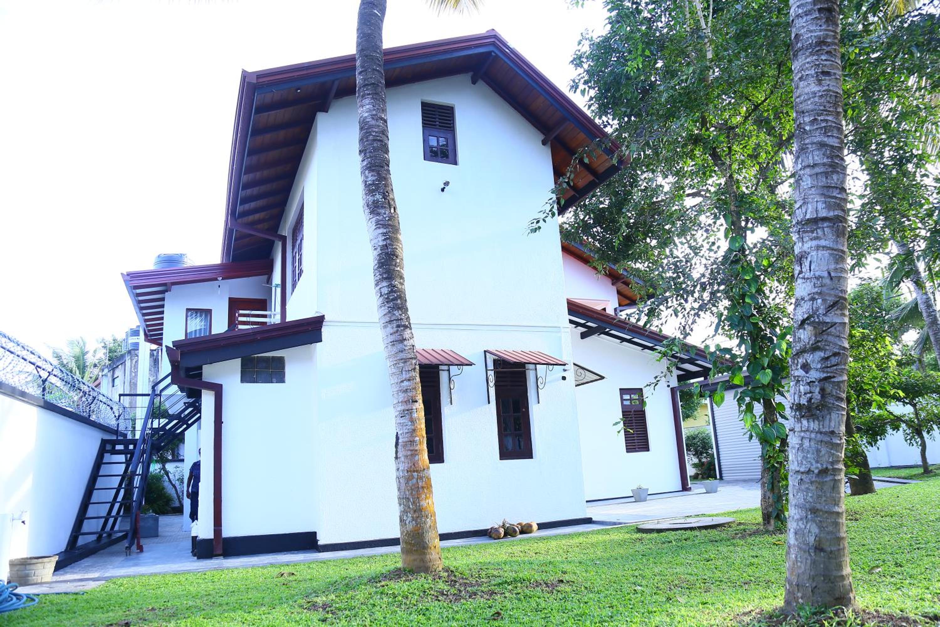Four-Bedroom House photo 1