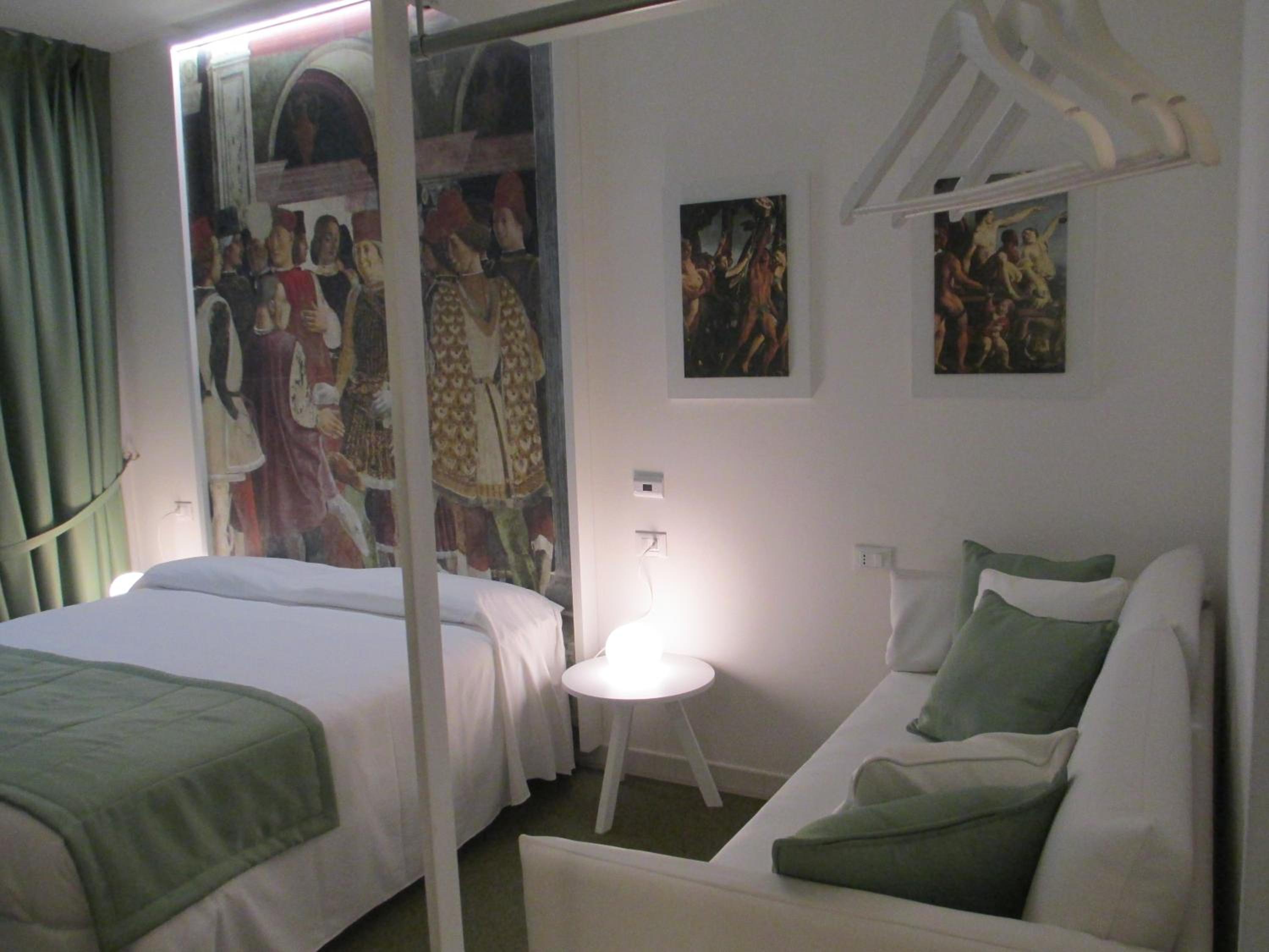 Triple Room - Photo 15