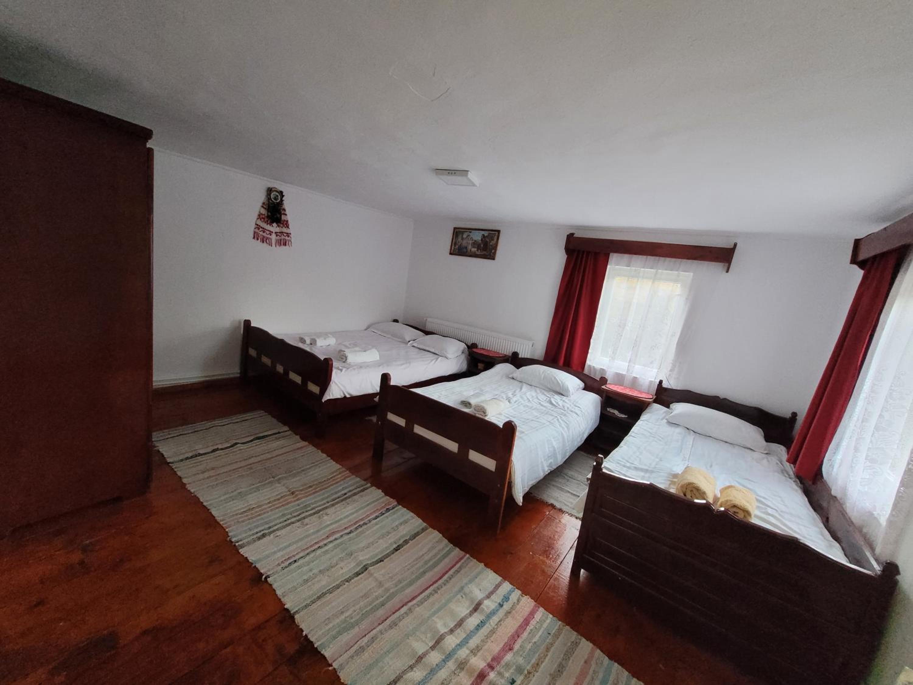 One-Bedroom House photo 1