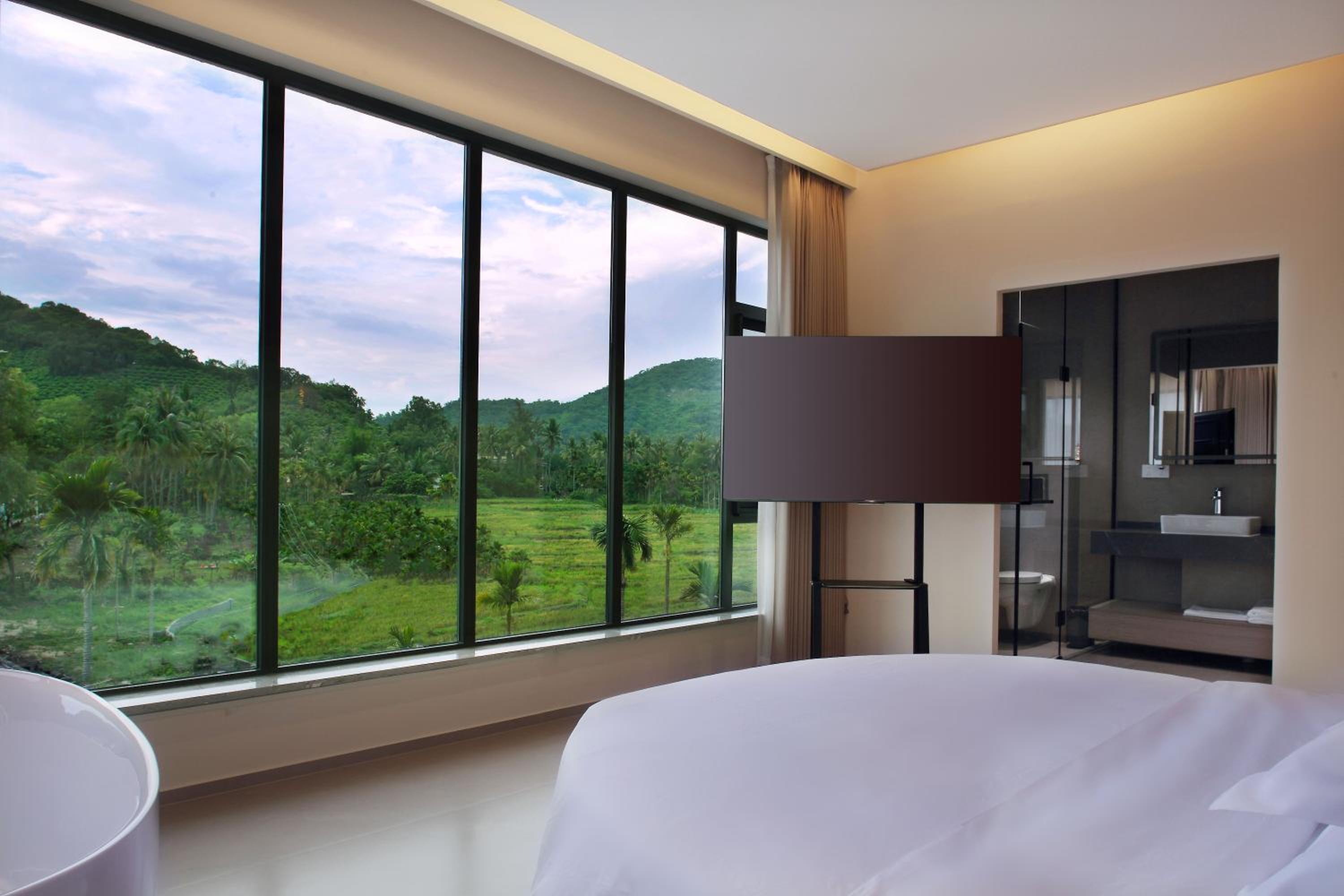Deluxe Double Room with Bath photo 1