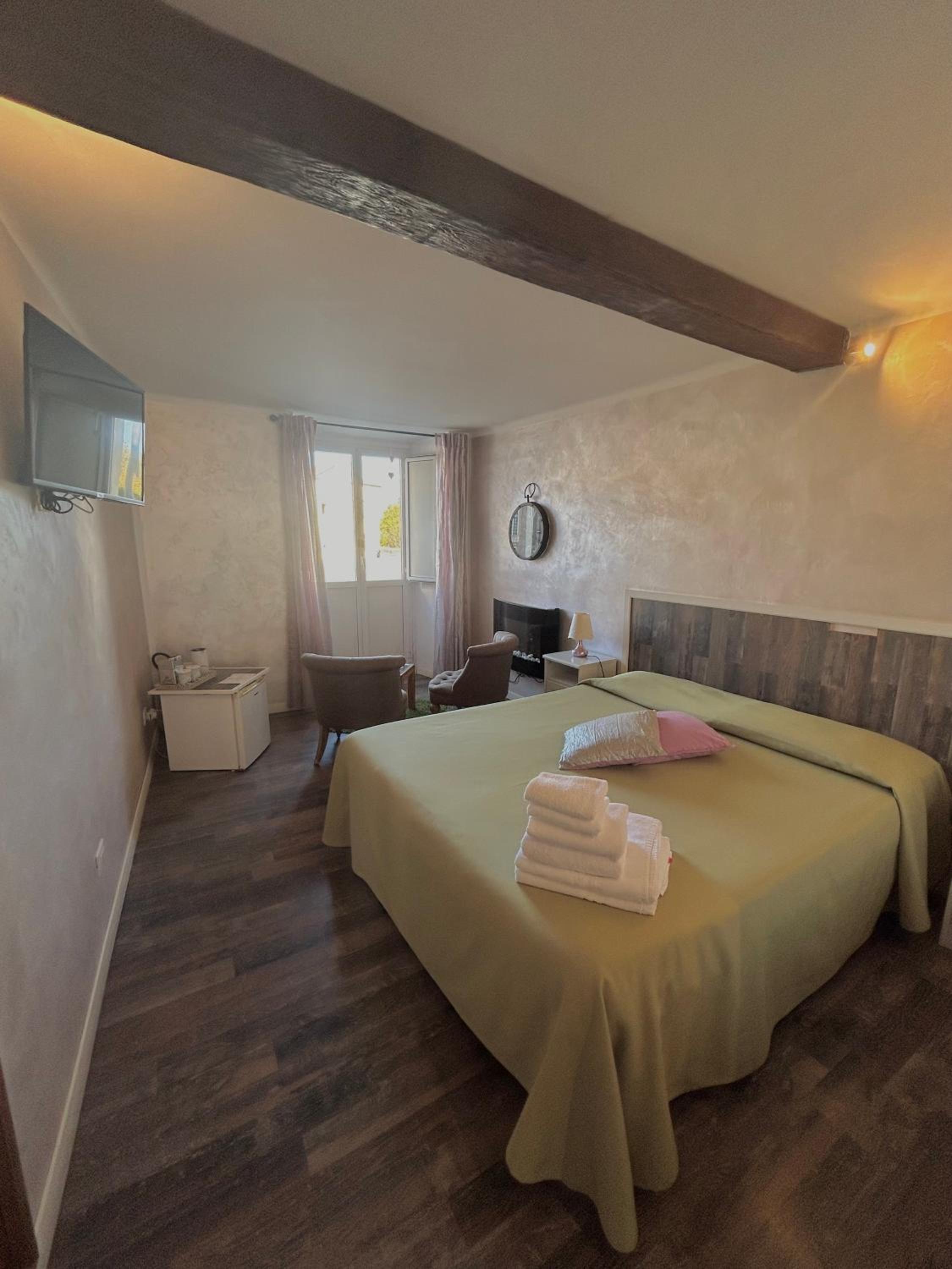 Double Room with Private Bathroom