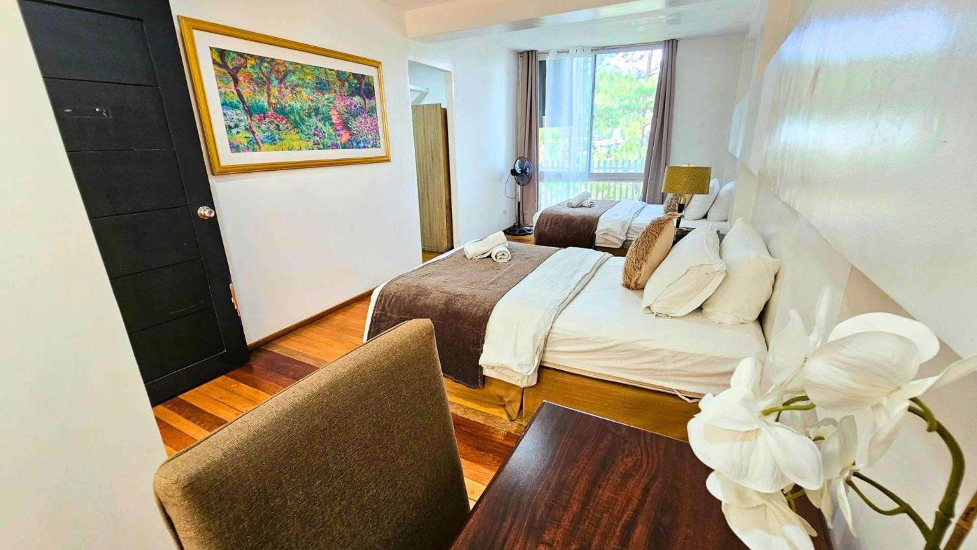 Four-Bedroom Luxury Apartment photo 2