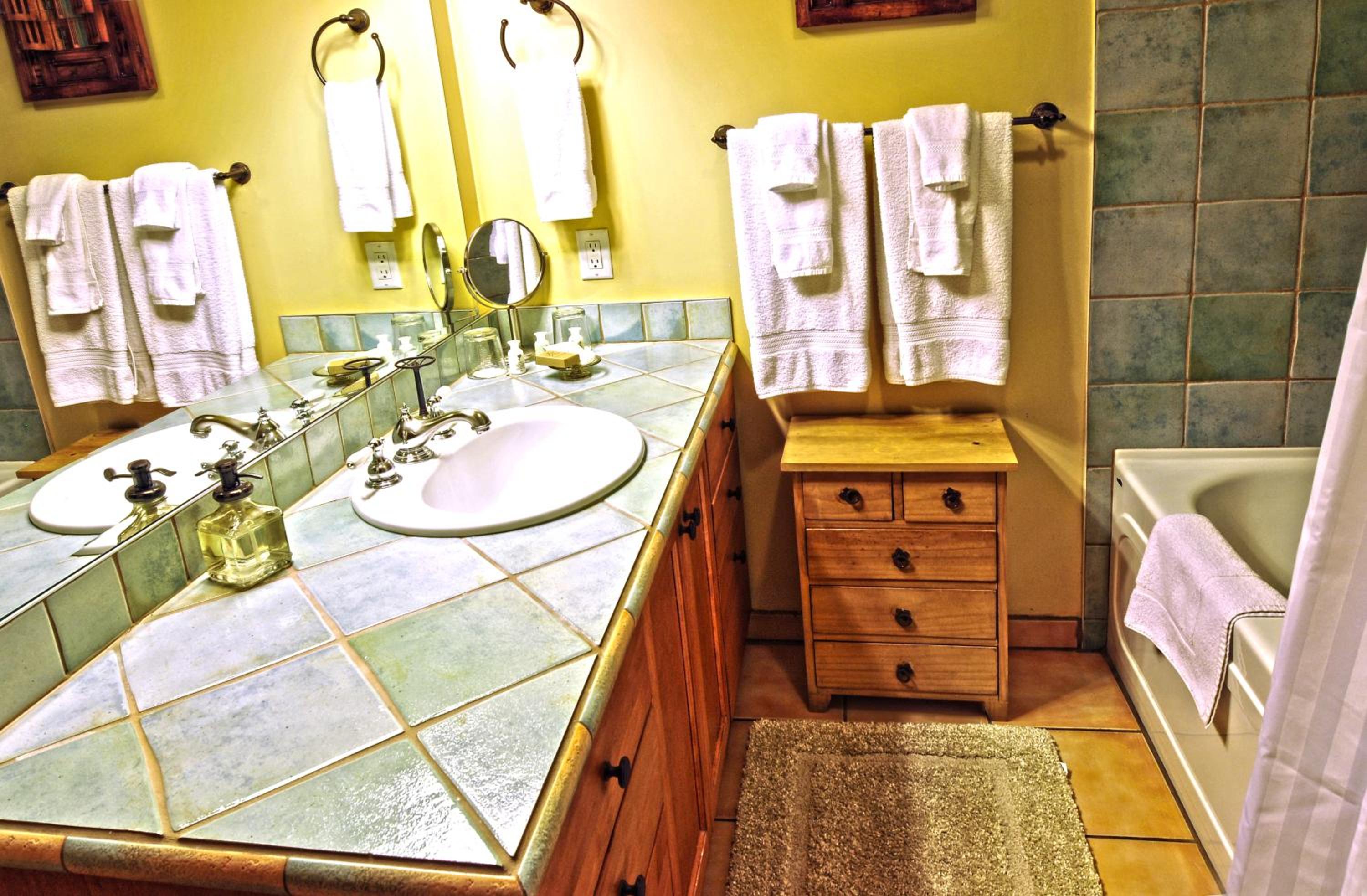 Deluxe Suite photo 2