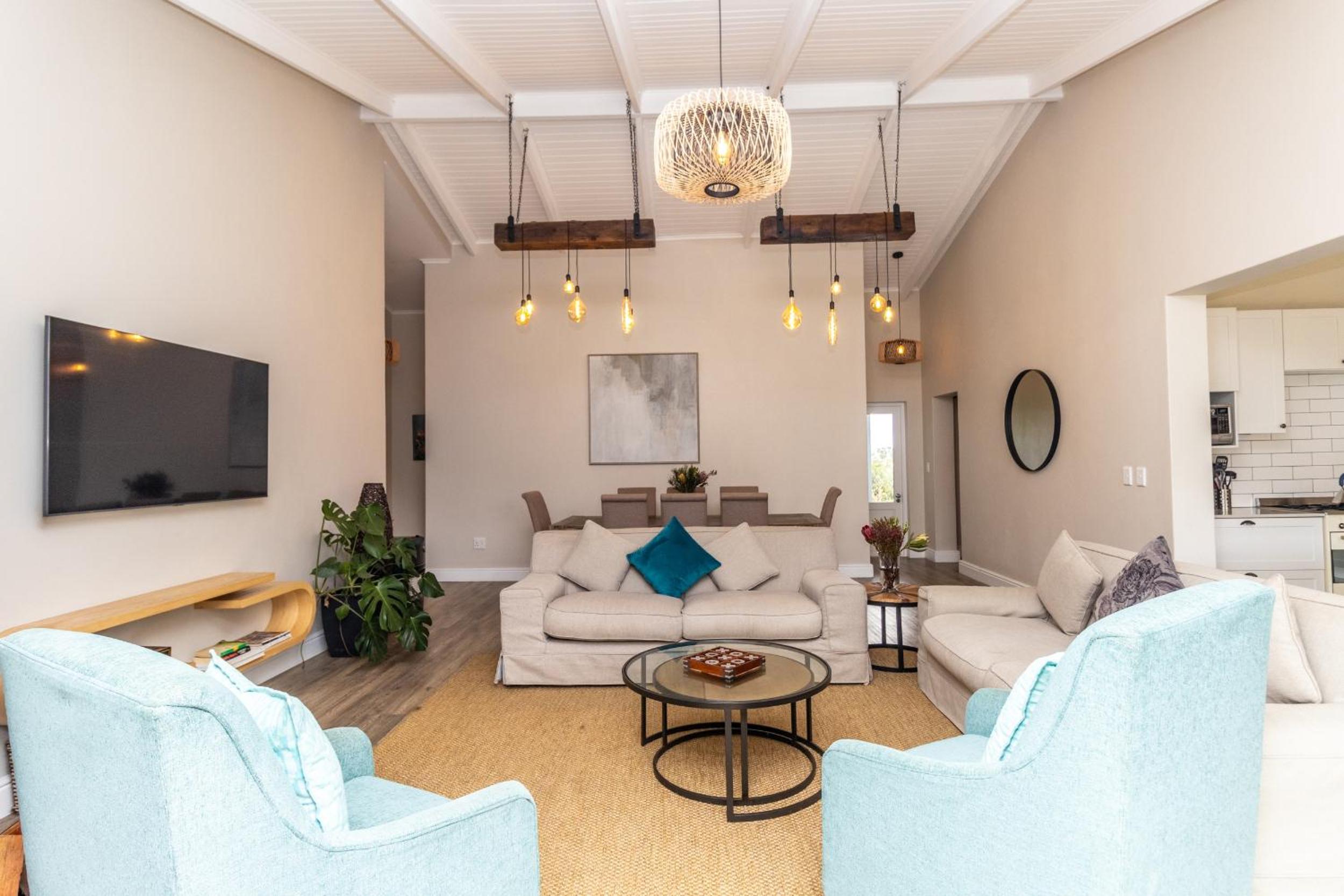 Three-Bedroom House - Photo 1
