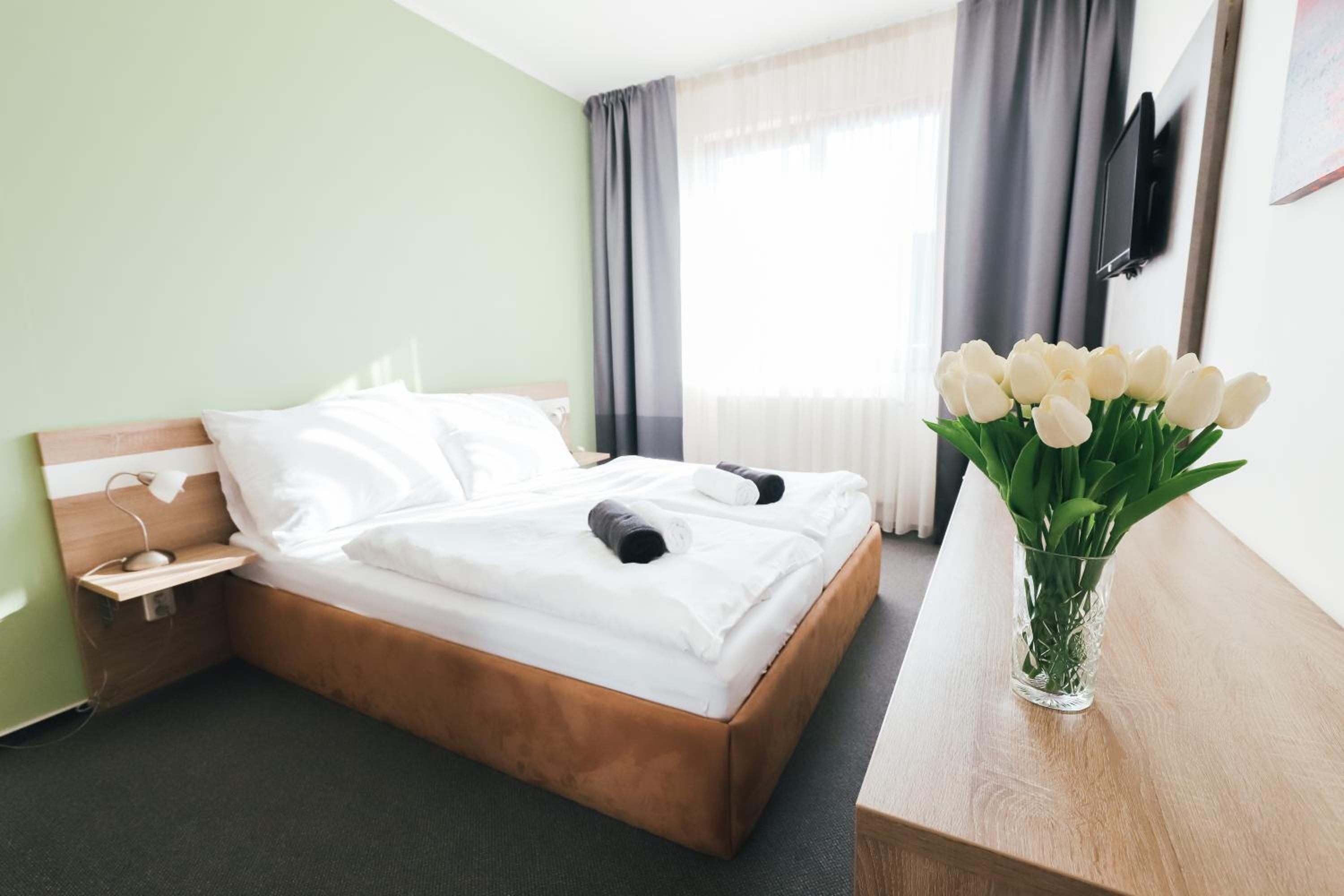 Double Room - Photo 6