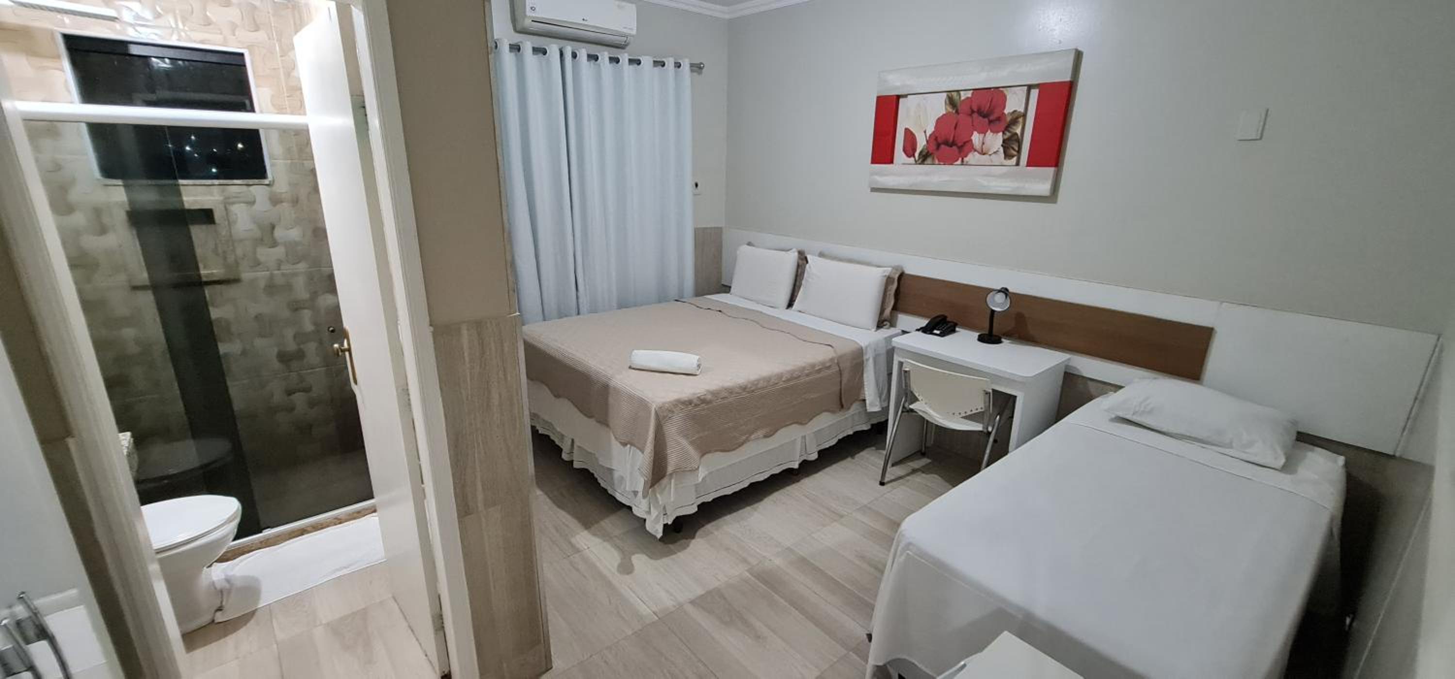 Deluxe Triple Room - Photo 9