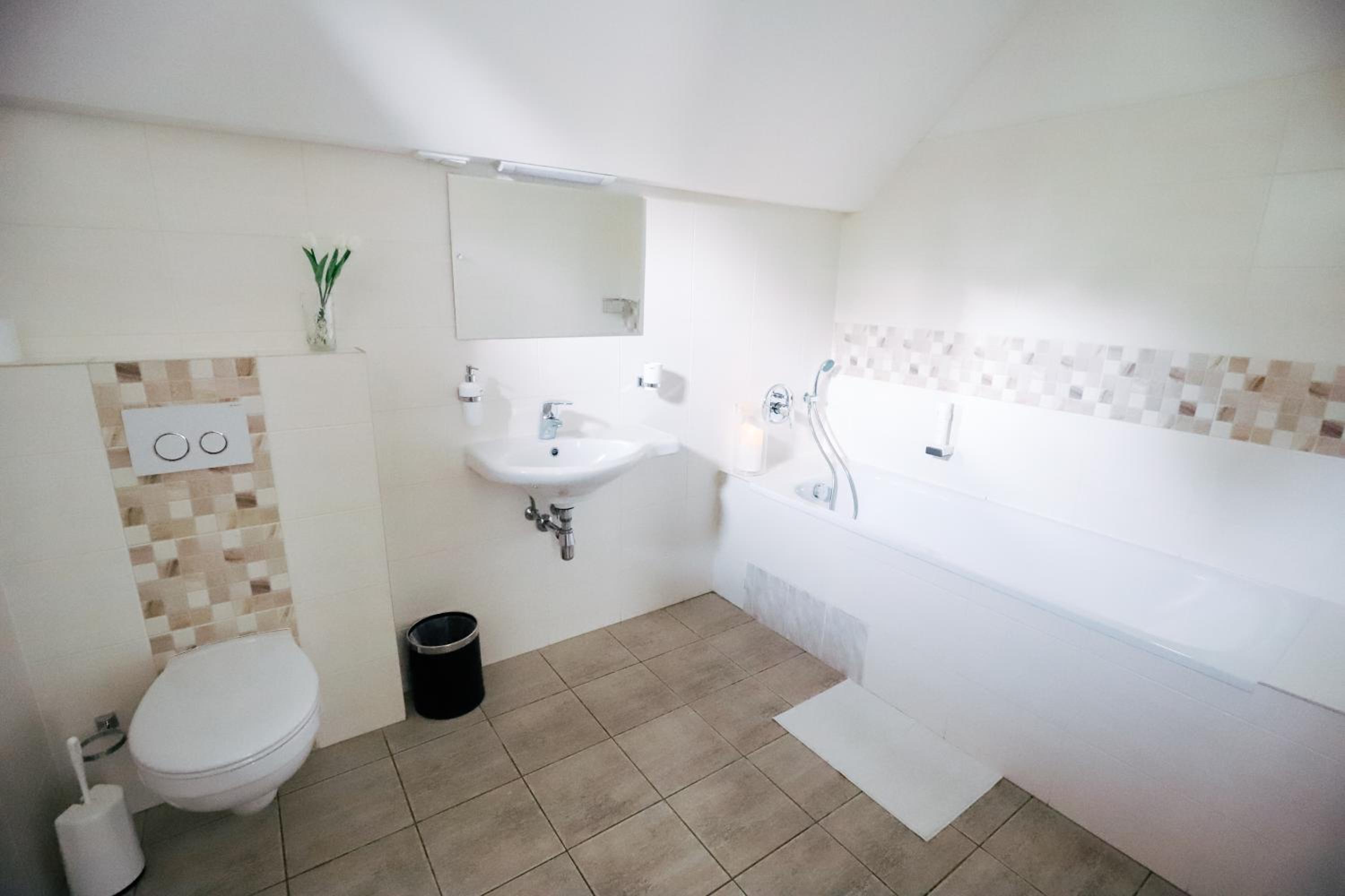 Double Room - Photo 4