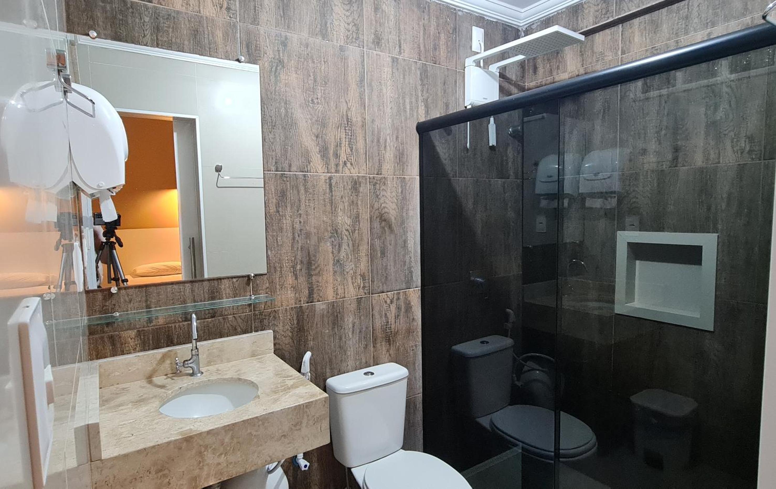 Deluxe Triple Room - Photo 11