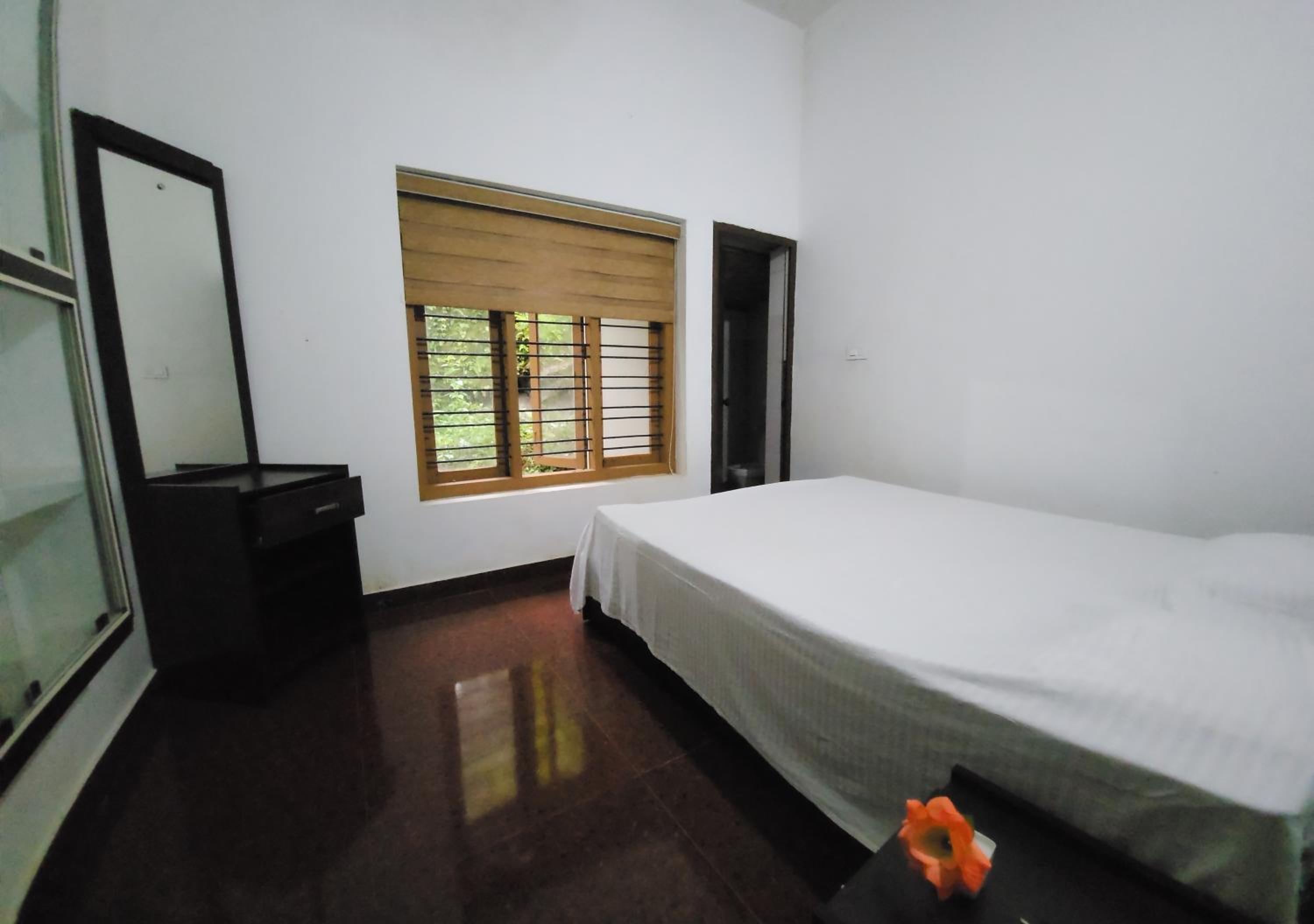 Budget Double Room photo 1