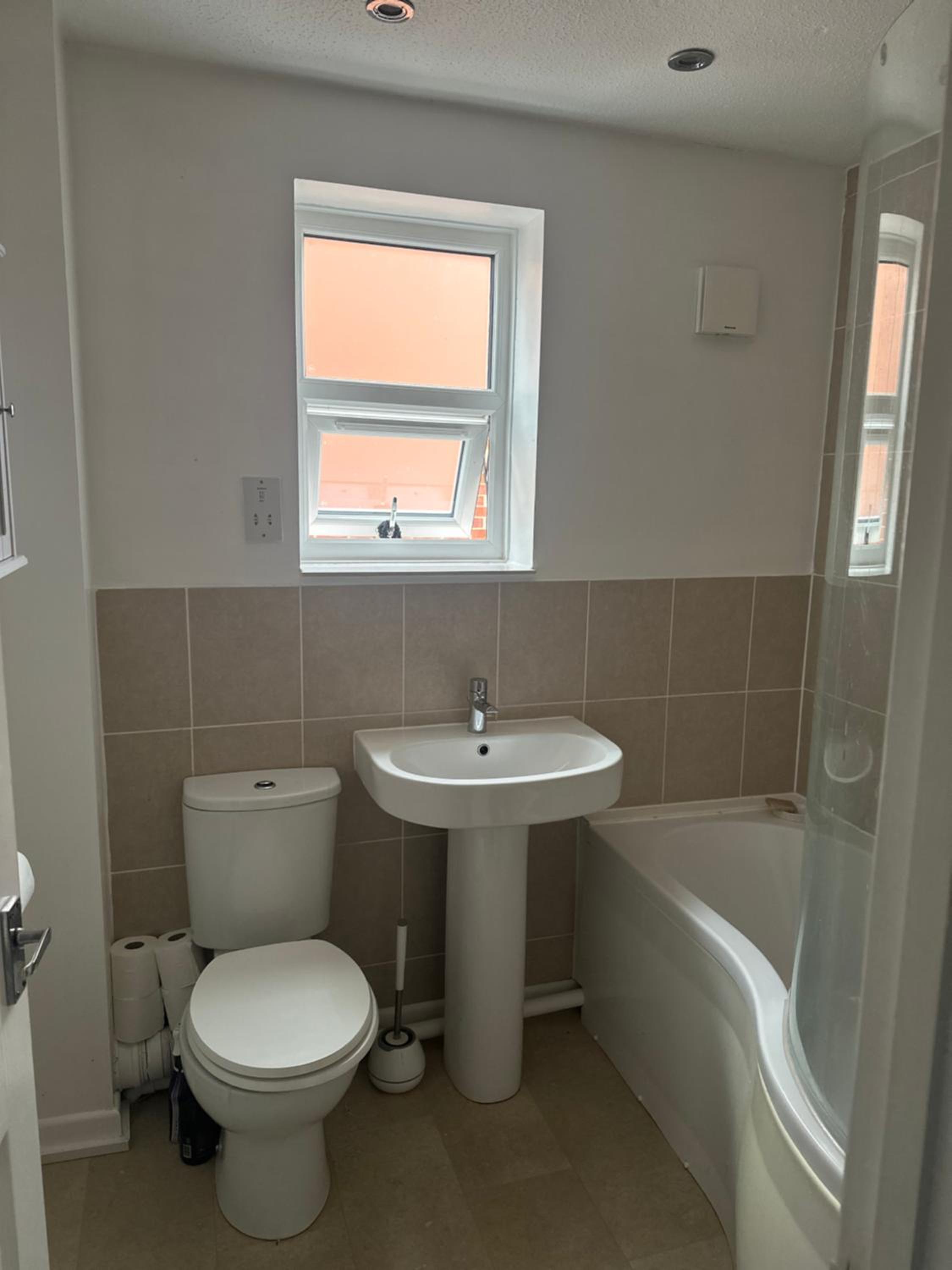 Single Room photo 3